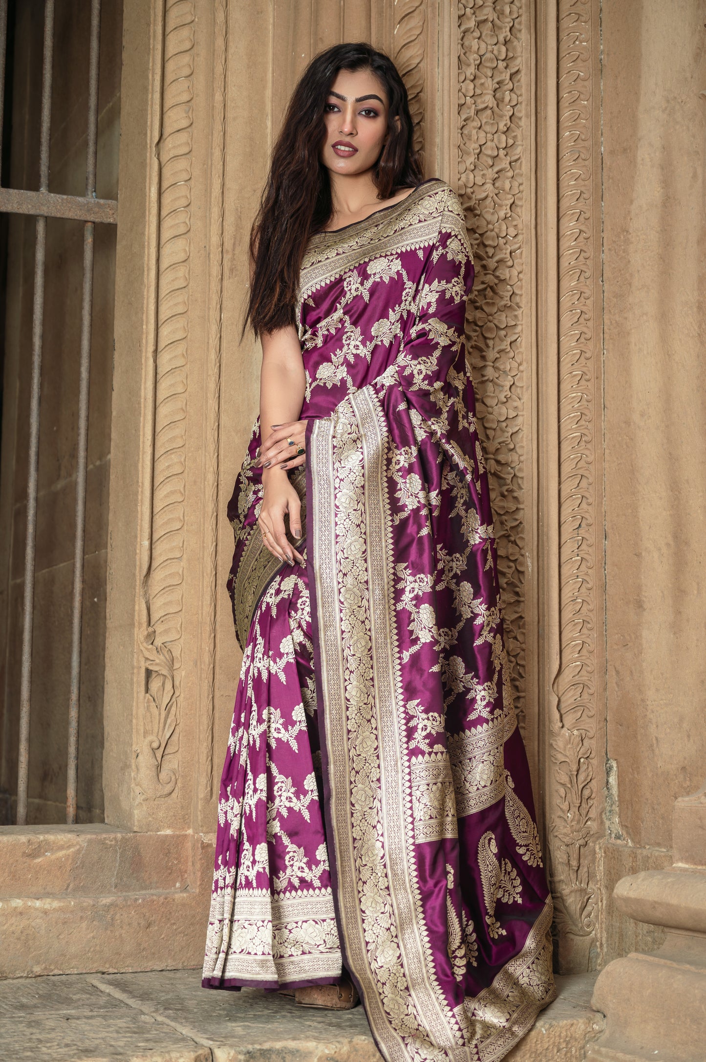 Pure Banarsi Katan Sada Kadhuwan Saree