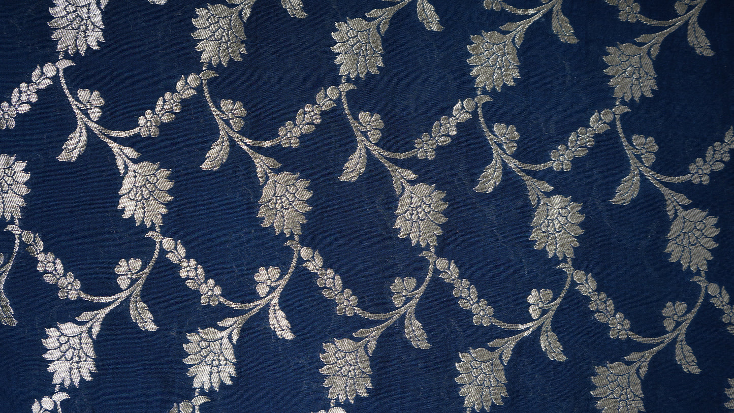 Pure Banarasi Handloom Moonga Georgette Saree
