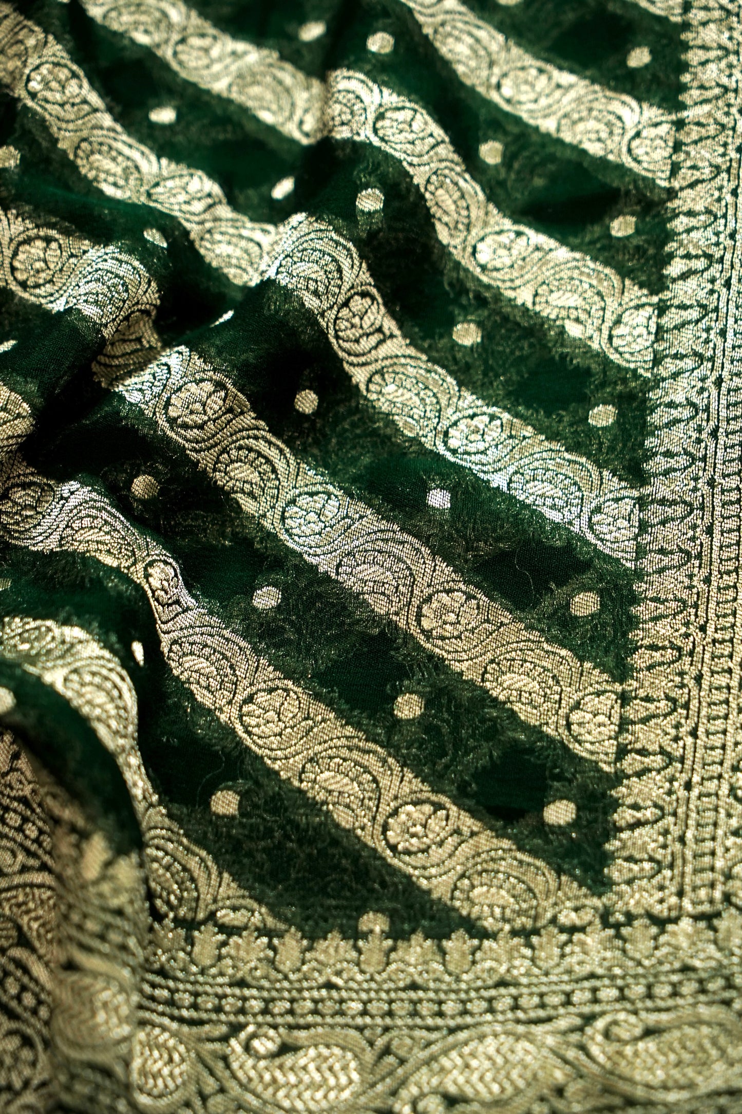 Pure Banarasi Handloom Khaddi Georgette Platinum Aada Saree