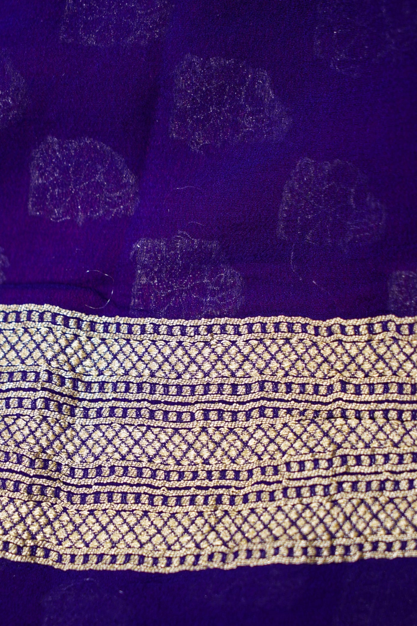 Pure Banarasi Handloom Khaddi Georgette Neemzari Buti Saree