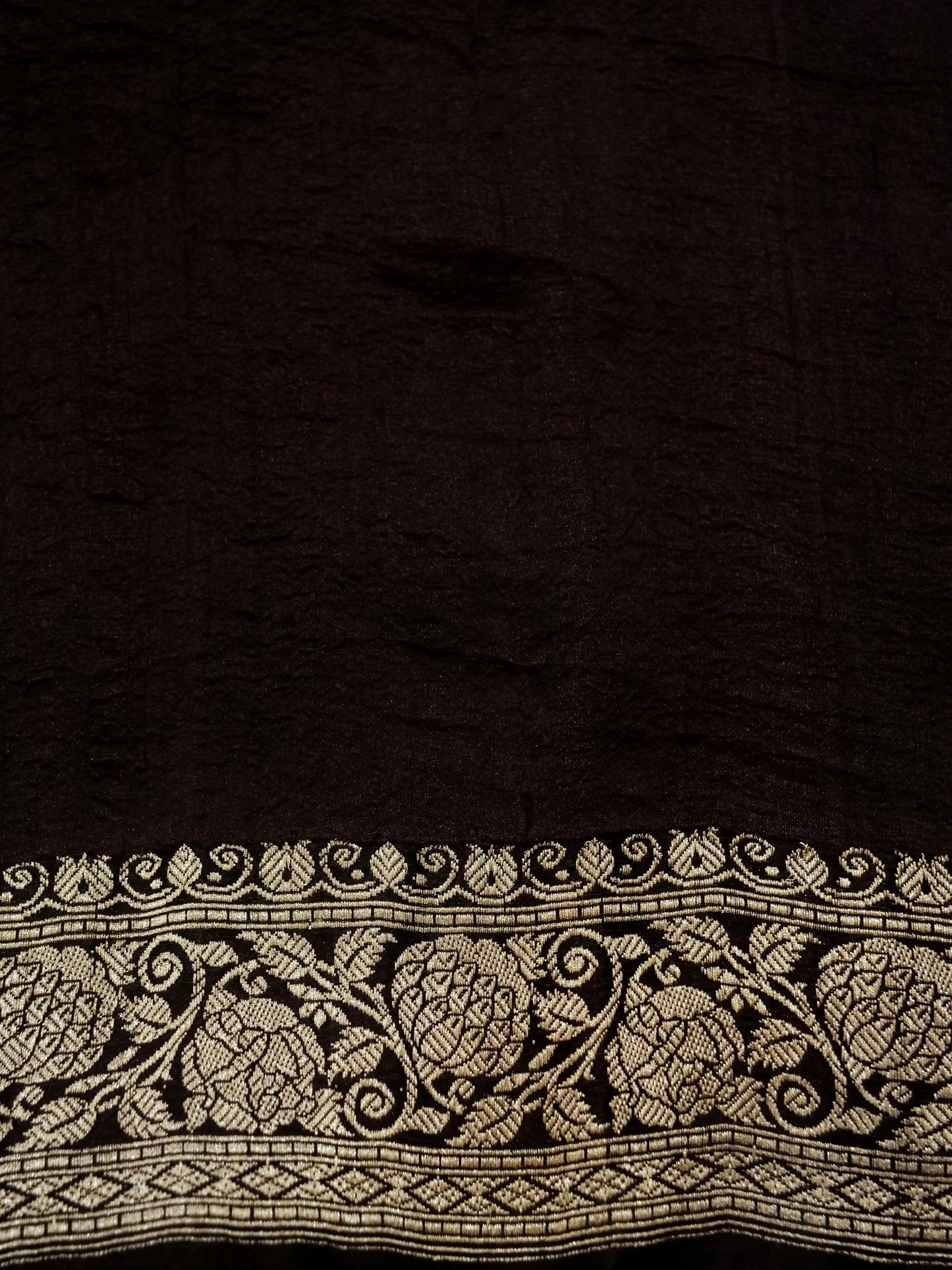 Pure Banarasi Handloom Georgette Desi Tussar Tilfi Boota Saree
