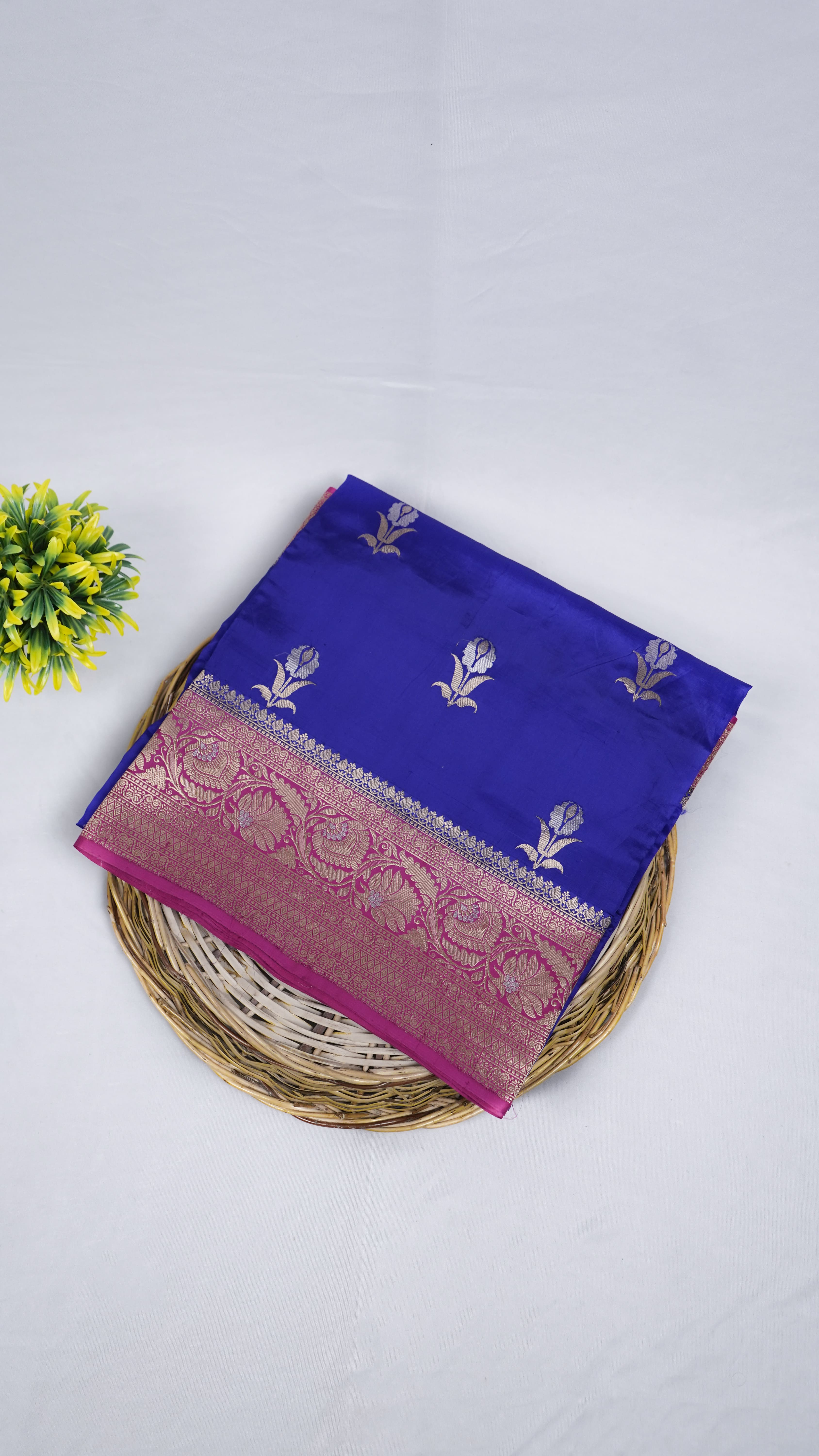 Pure Banarasi Handloom Katan Raw Mango Saree