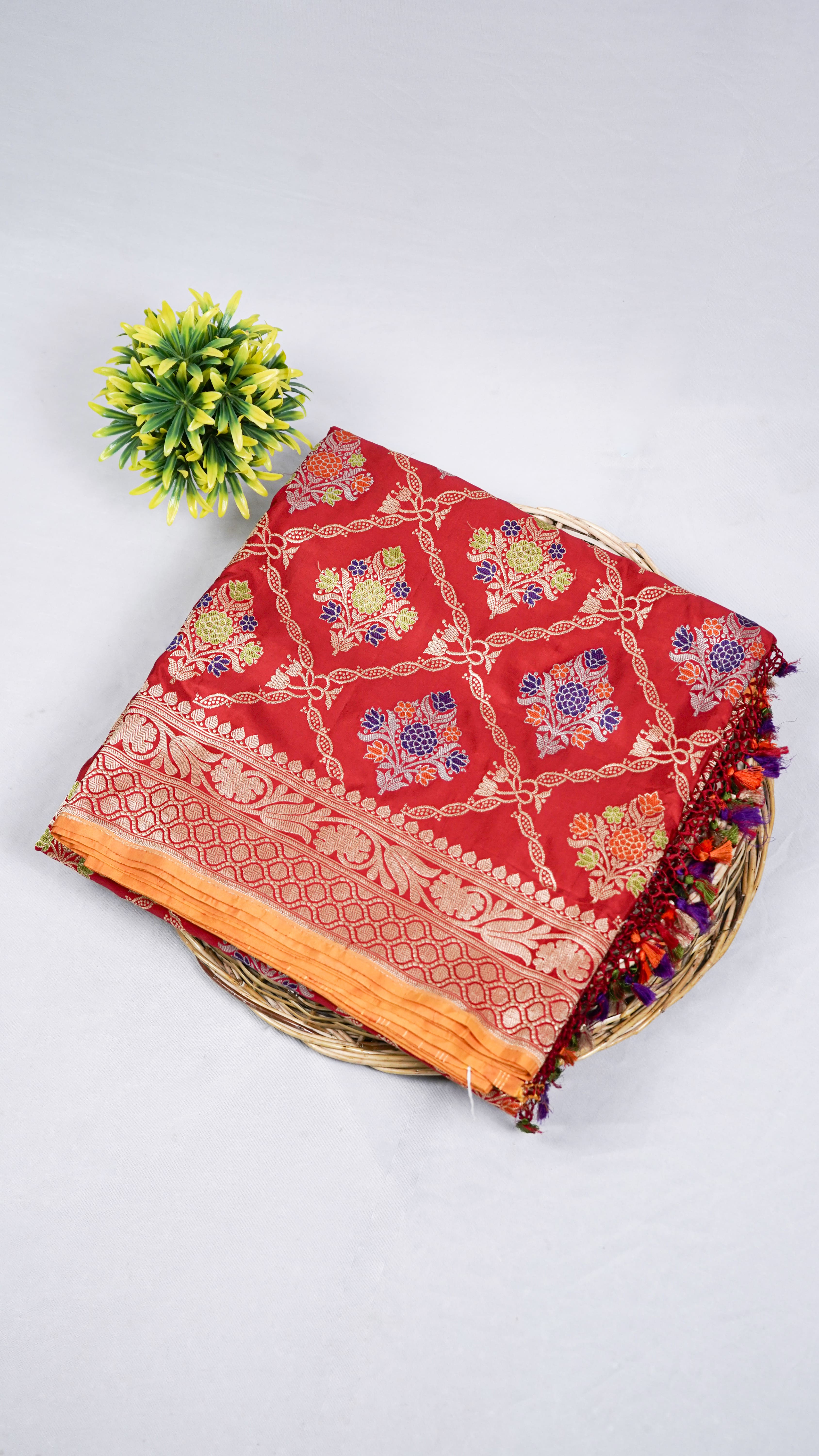 Pure Banarasi Handloom Katan Meenakari Jangla Saree