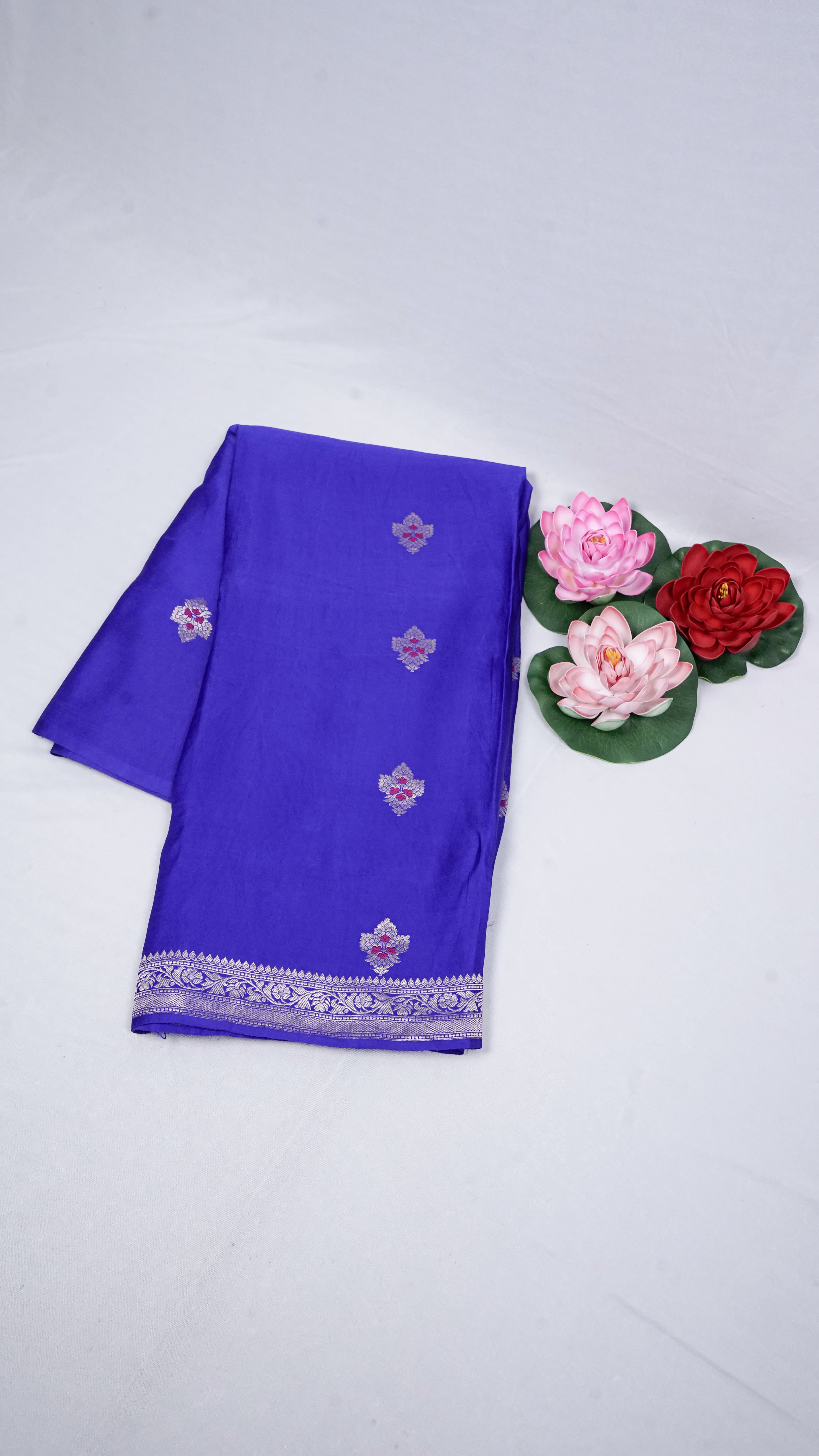 Pure Banarasi Handloom Katan Mashru Kadhwa Boota Saree