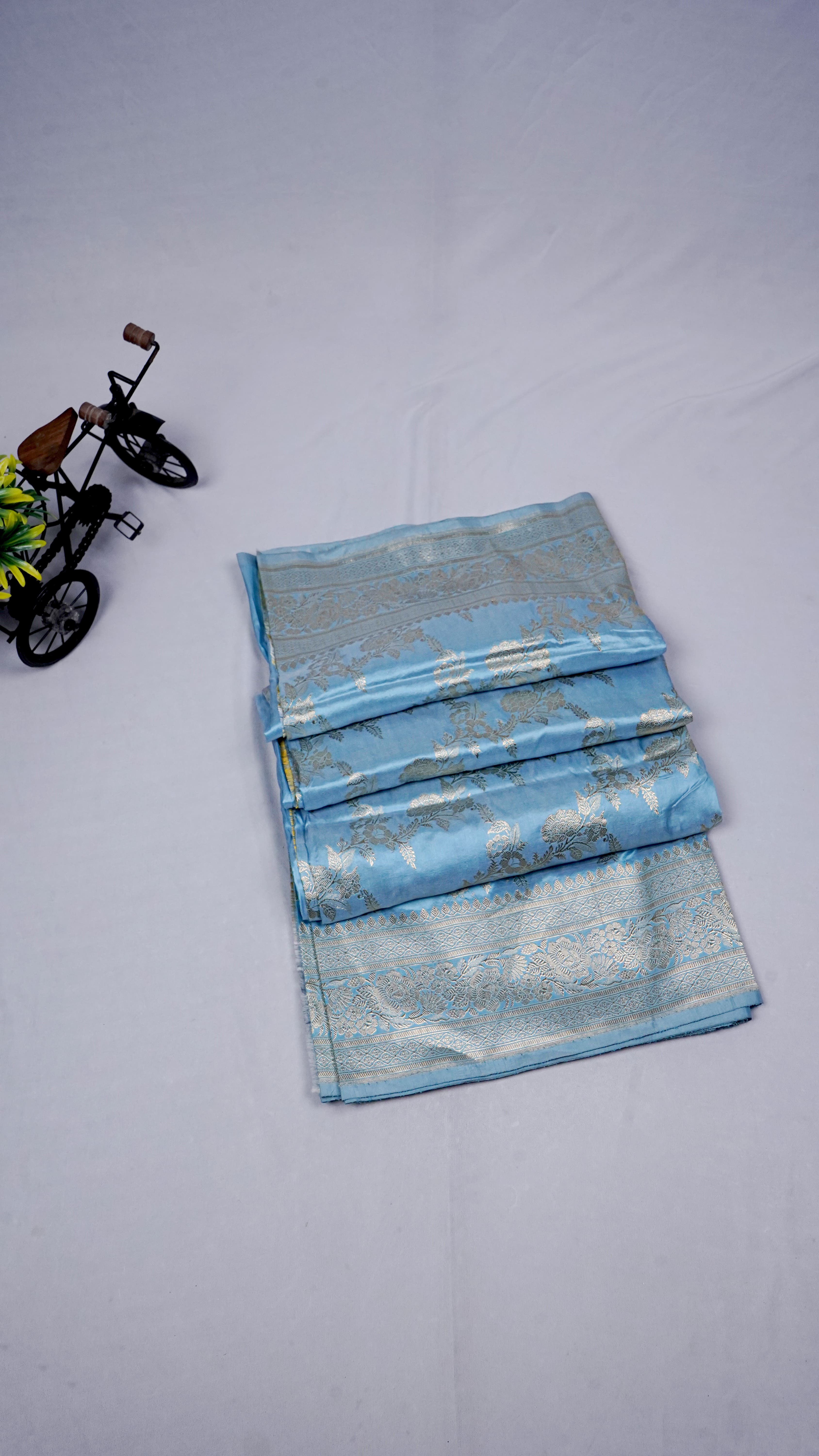 Pure Banarasi Handloom Katan Sada Kadhuwa Jangla Saree