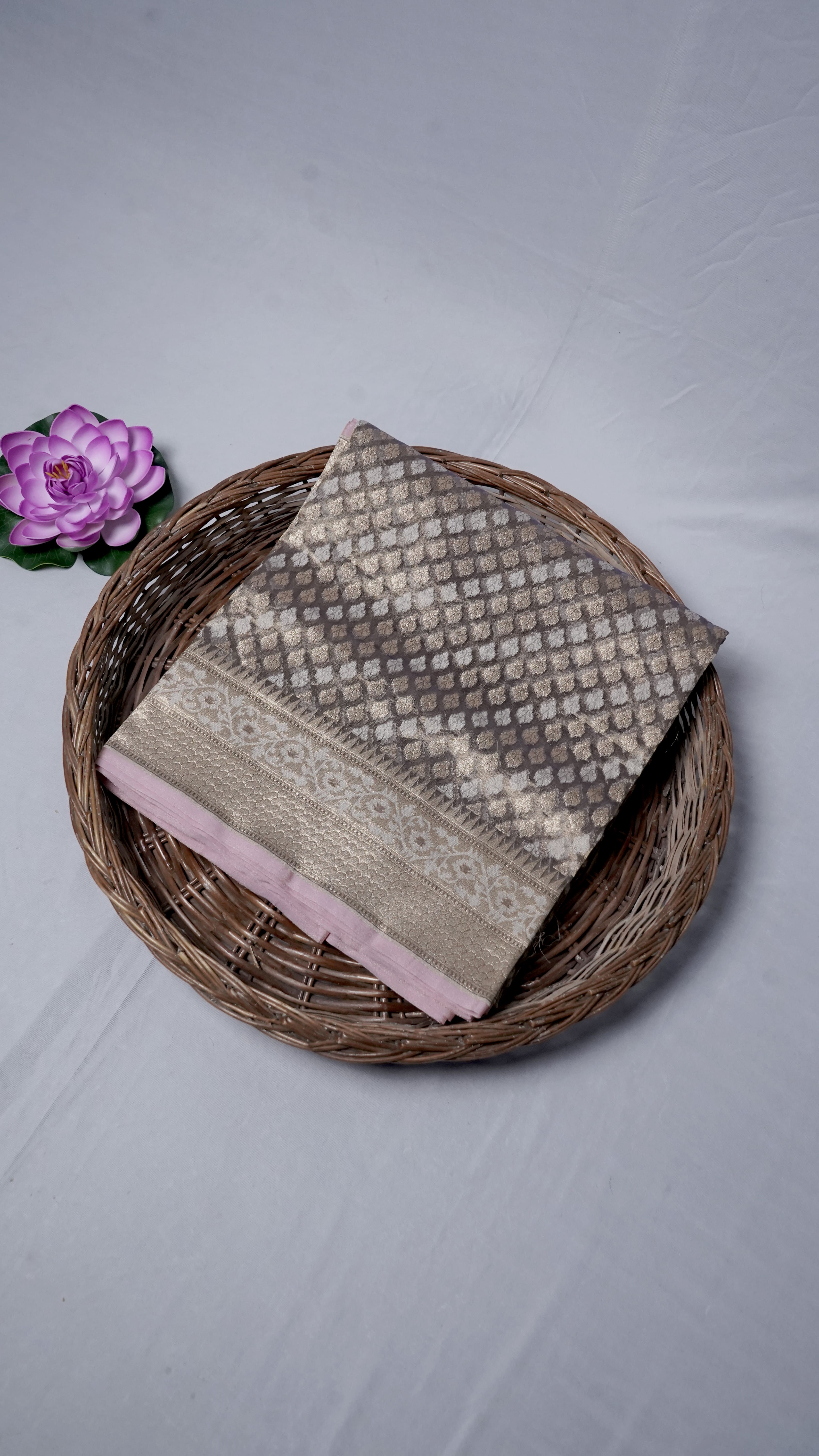 Pure Banarasi Handloom Katan Tissue Nilambari Saree