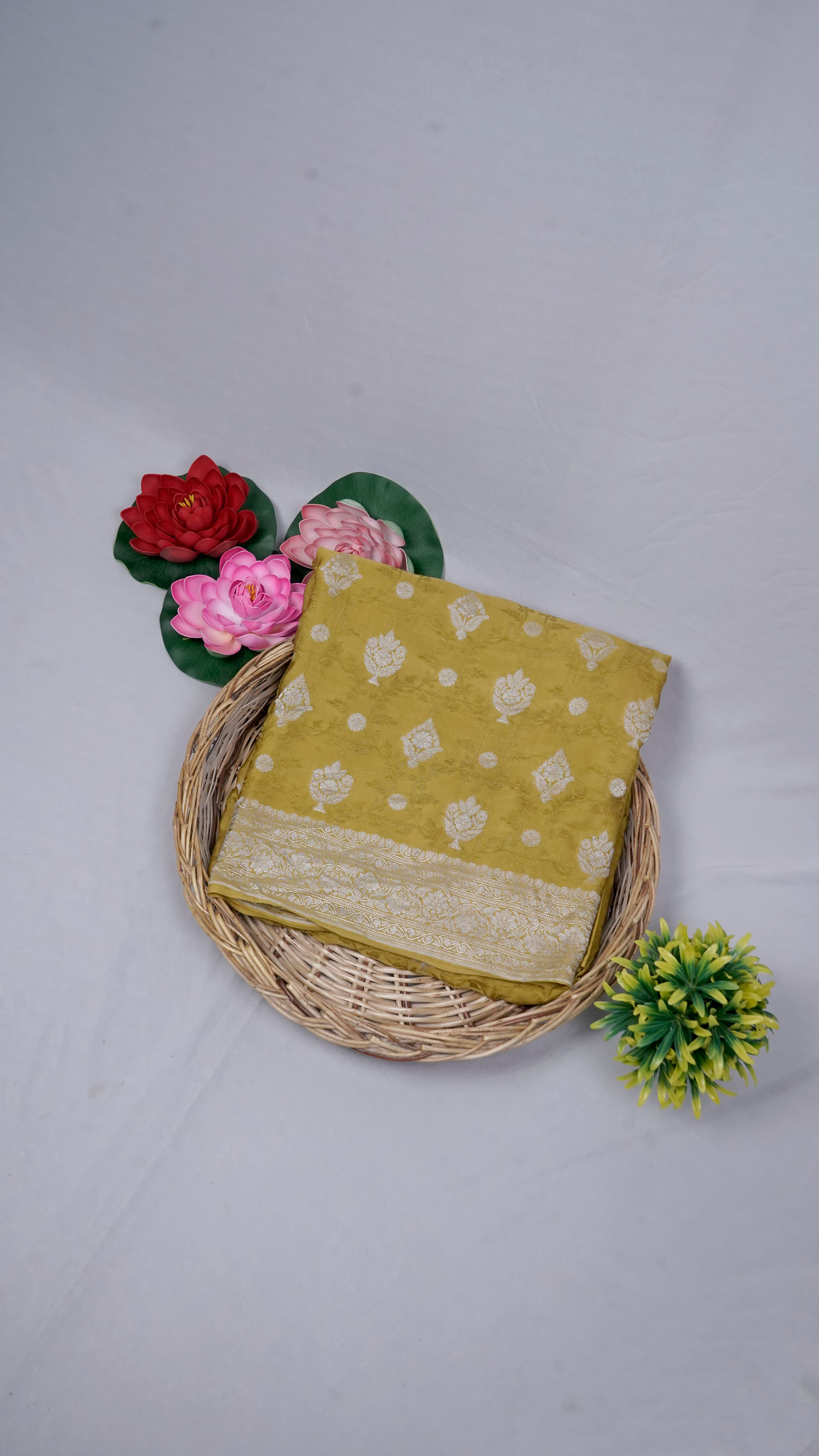Pure Banarasi Handloom Katan Mashru Silk Handmade Saree
