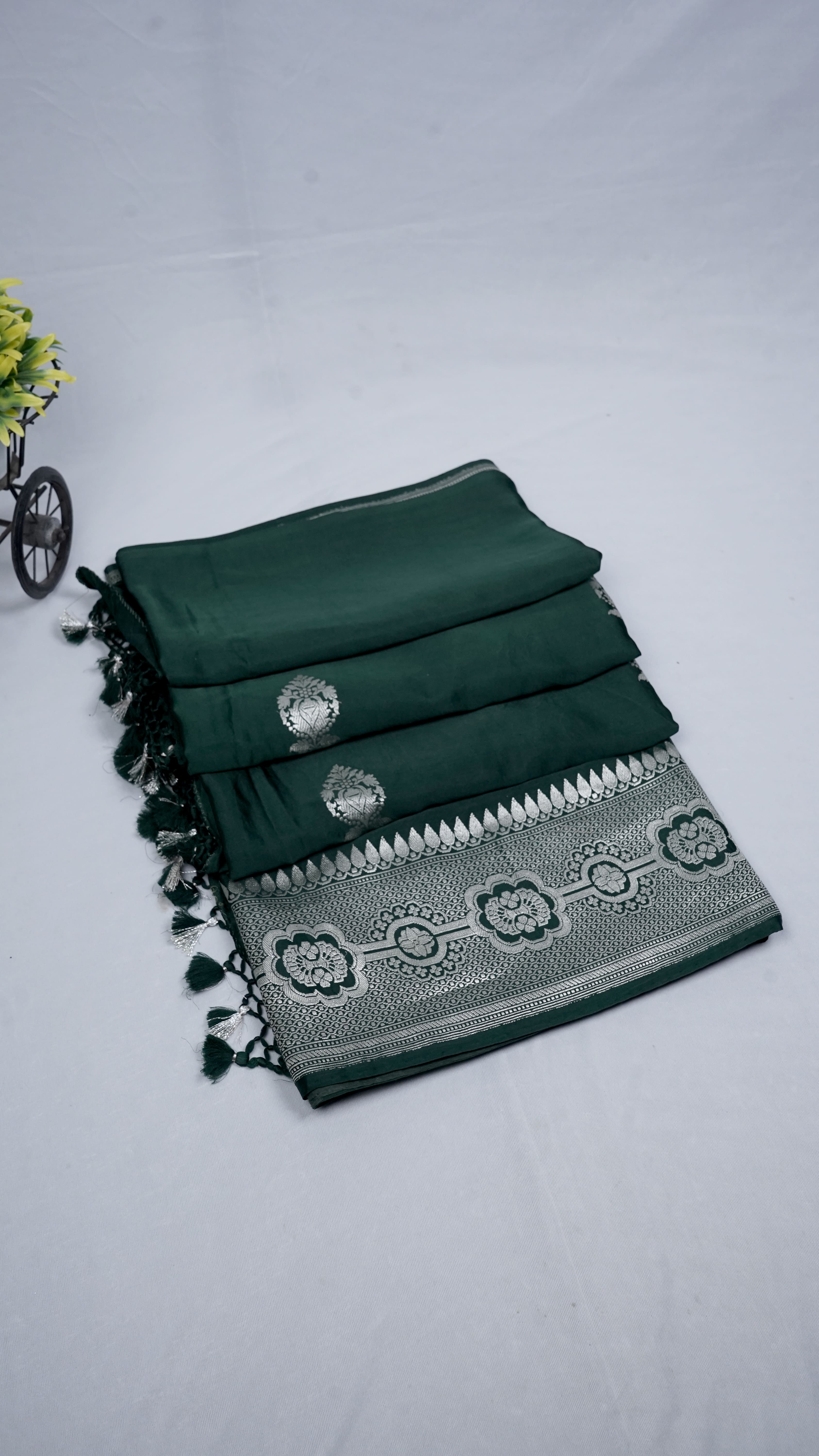 Pure Banarasi Handloom Katan Mashru Kadhwa Boota Saree