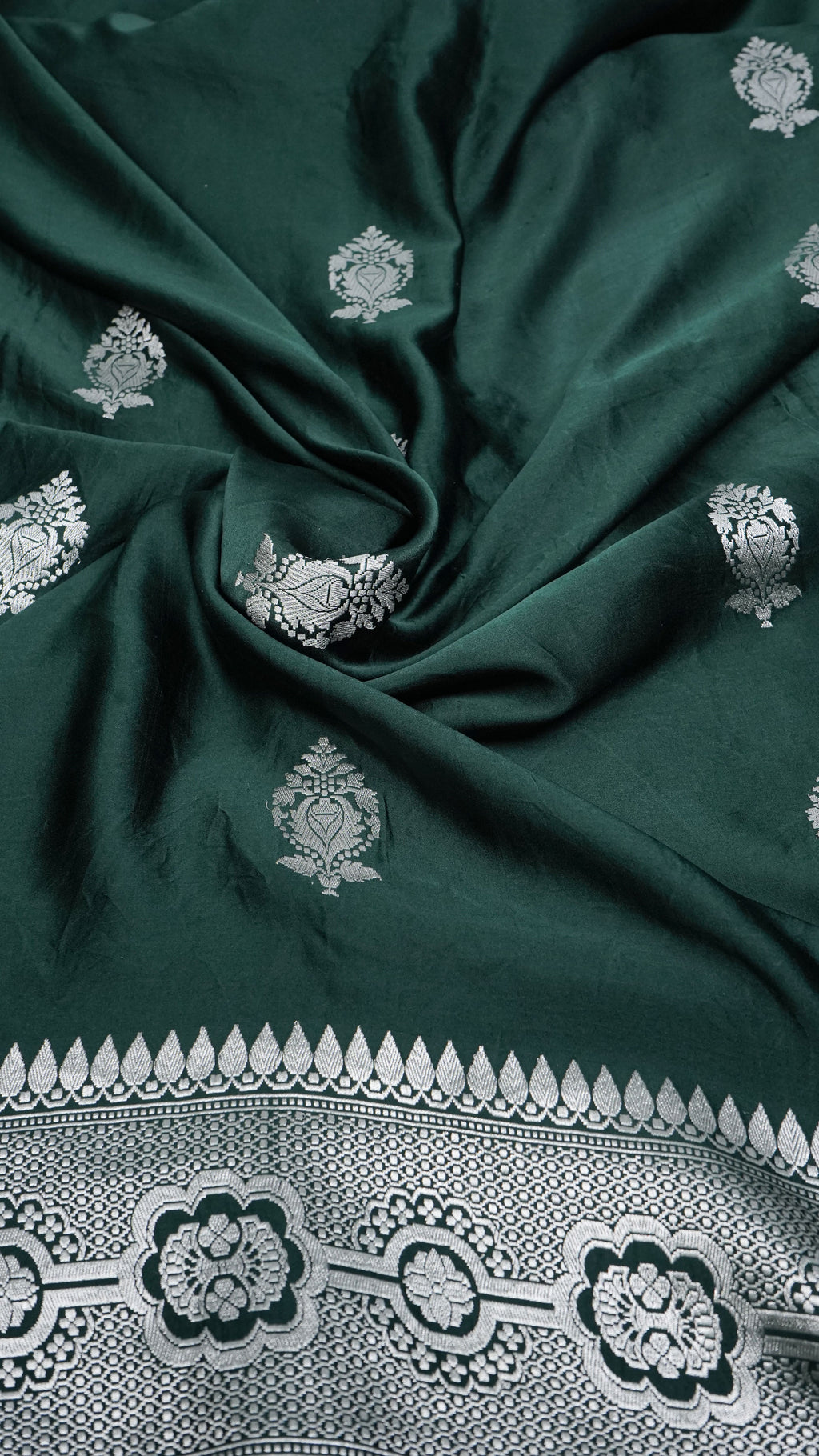 Pure Banarasi Handloom Katan Mashru Kadhwa Boota Saree
