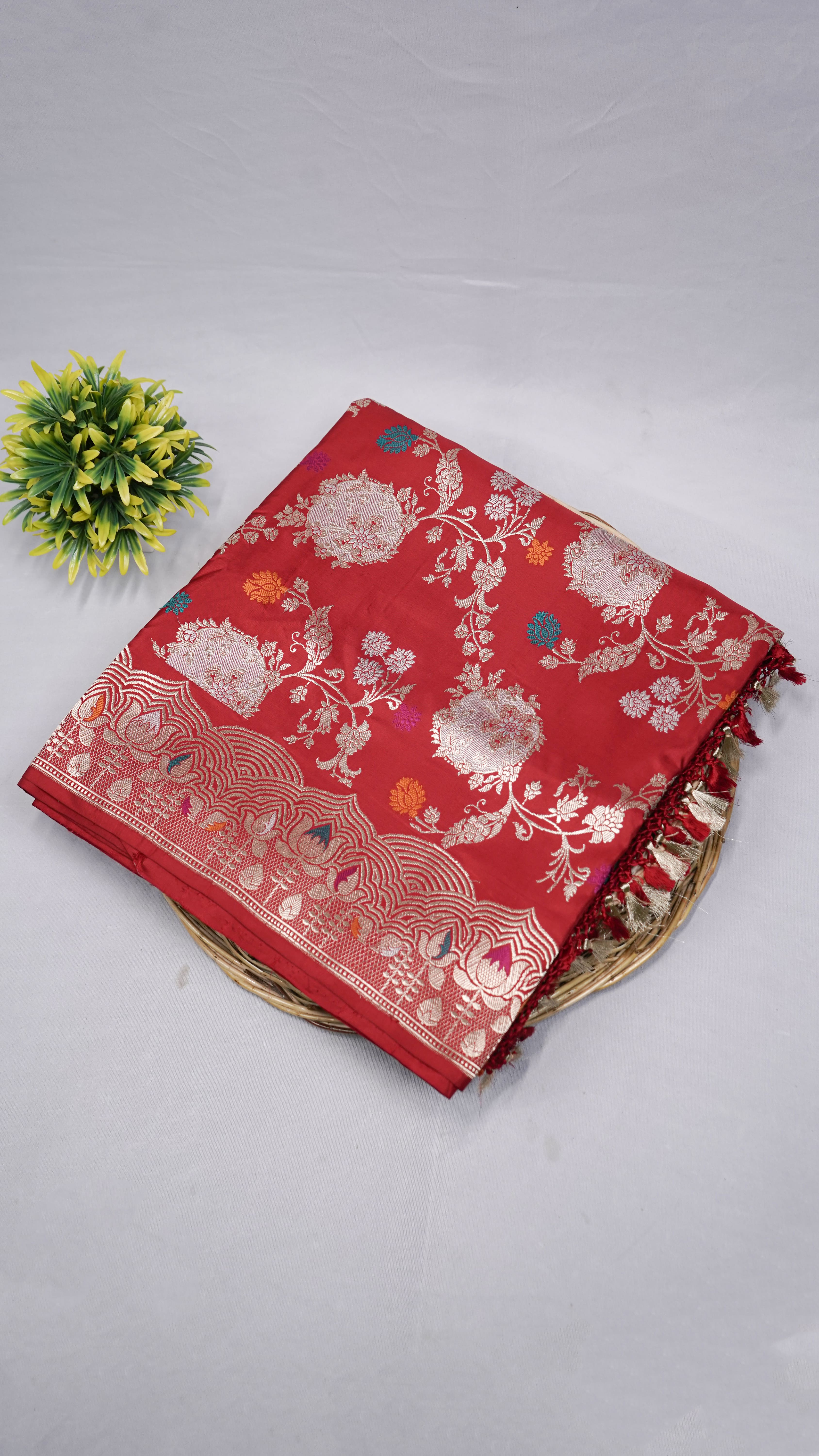 Pure Banarasi Handloom Katan Meenakari Jangla Saree