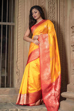 Load image into Gallery viewer, Pure Banarasi Katan Valkalan Saree
