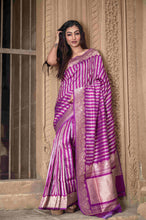 Load image into Gallery viewer, Pure Banarasi Katan Roopa Sona Stripe  Saree
