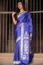 Load image into Gallery viewer, Pure Traditional Satan Booti Katan Silk Banarasi Saree
