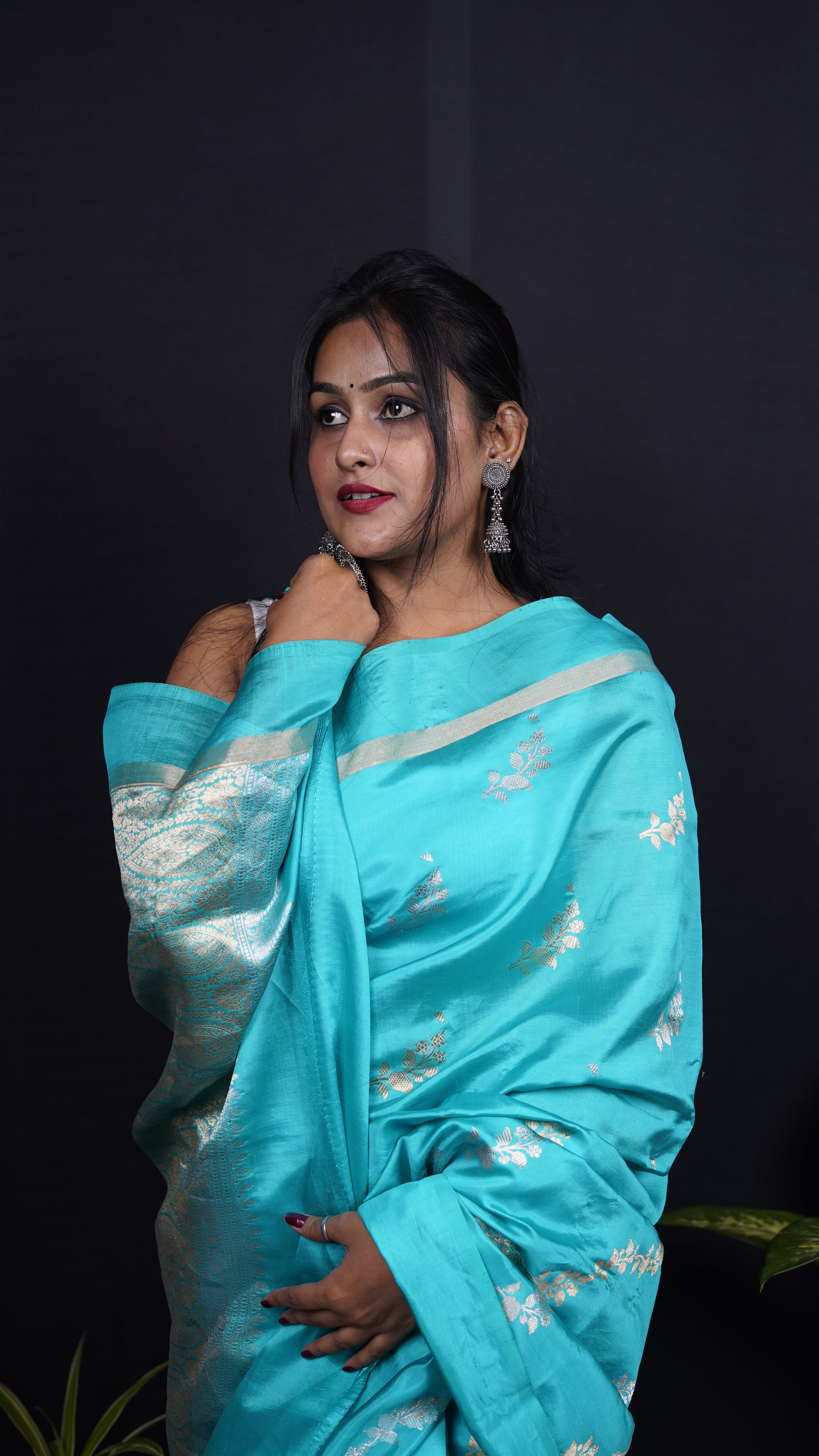 Pure Banarasi Handloom Raw Mango Silk Saree
