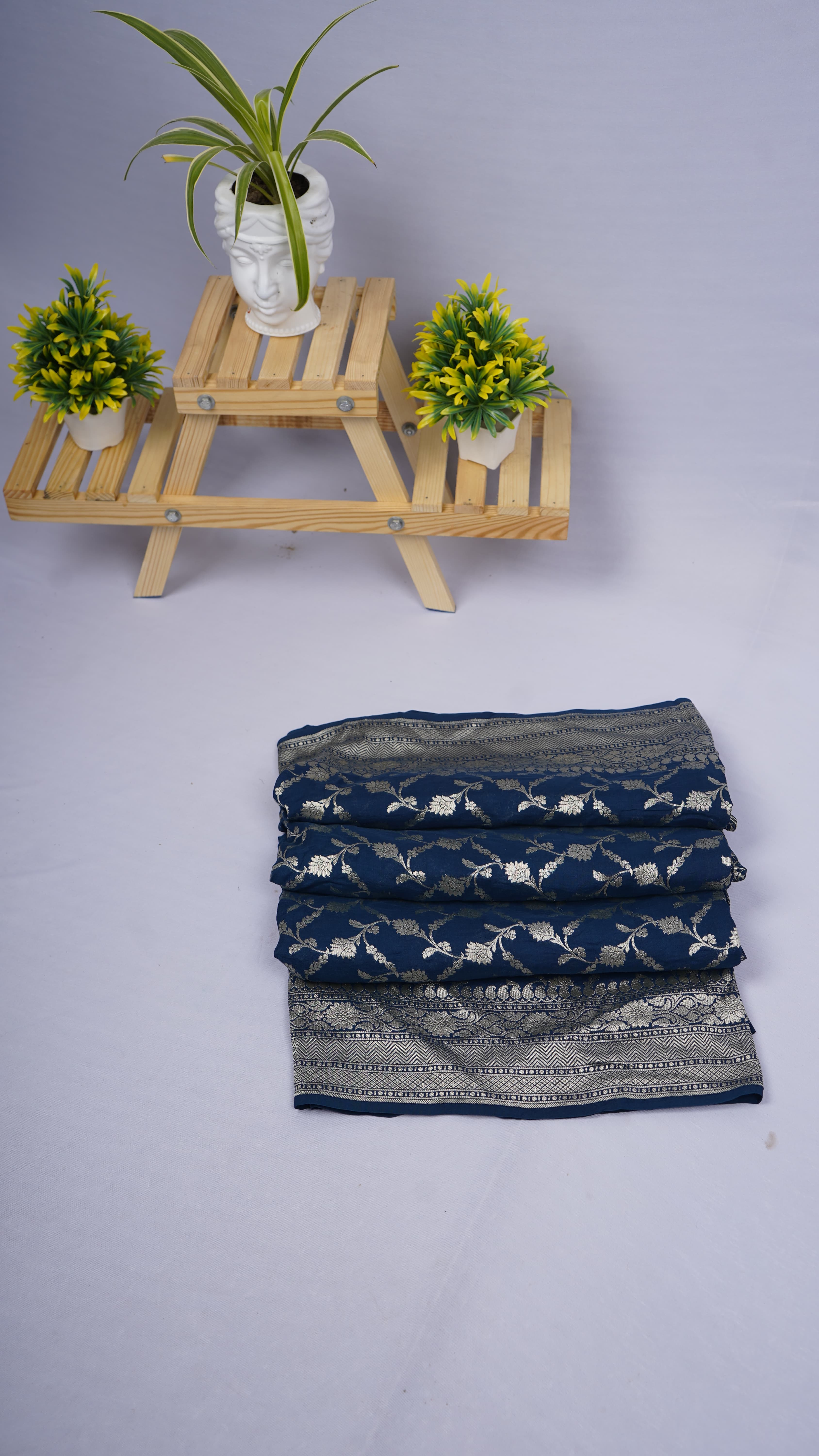 Pure Banarasi Handloom Moonga Georgette Saree