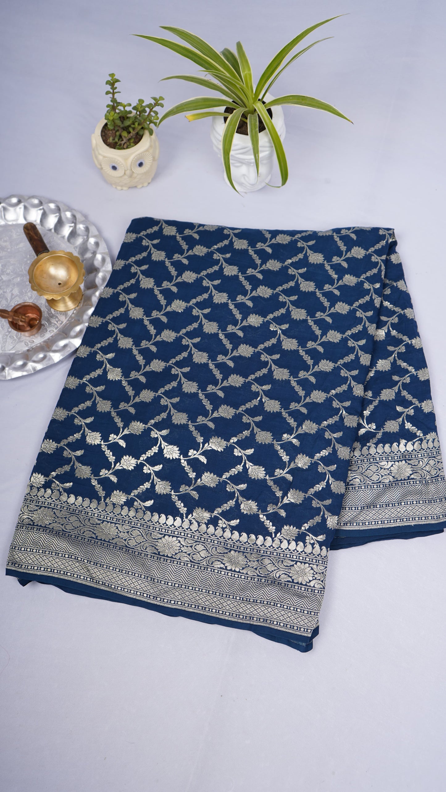 Pure Banarasi Handloom Moonga Georgette Saree
