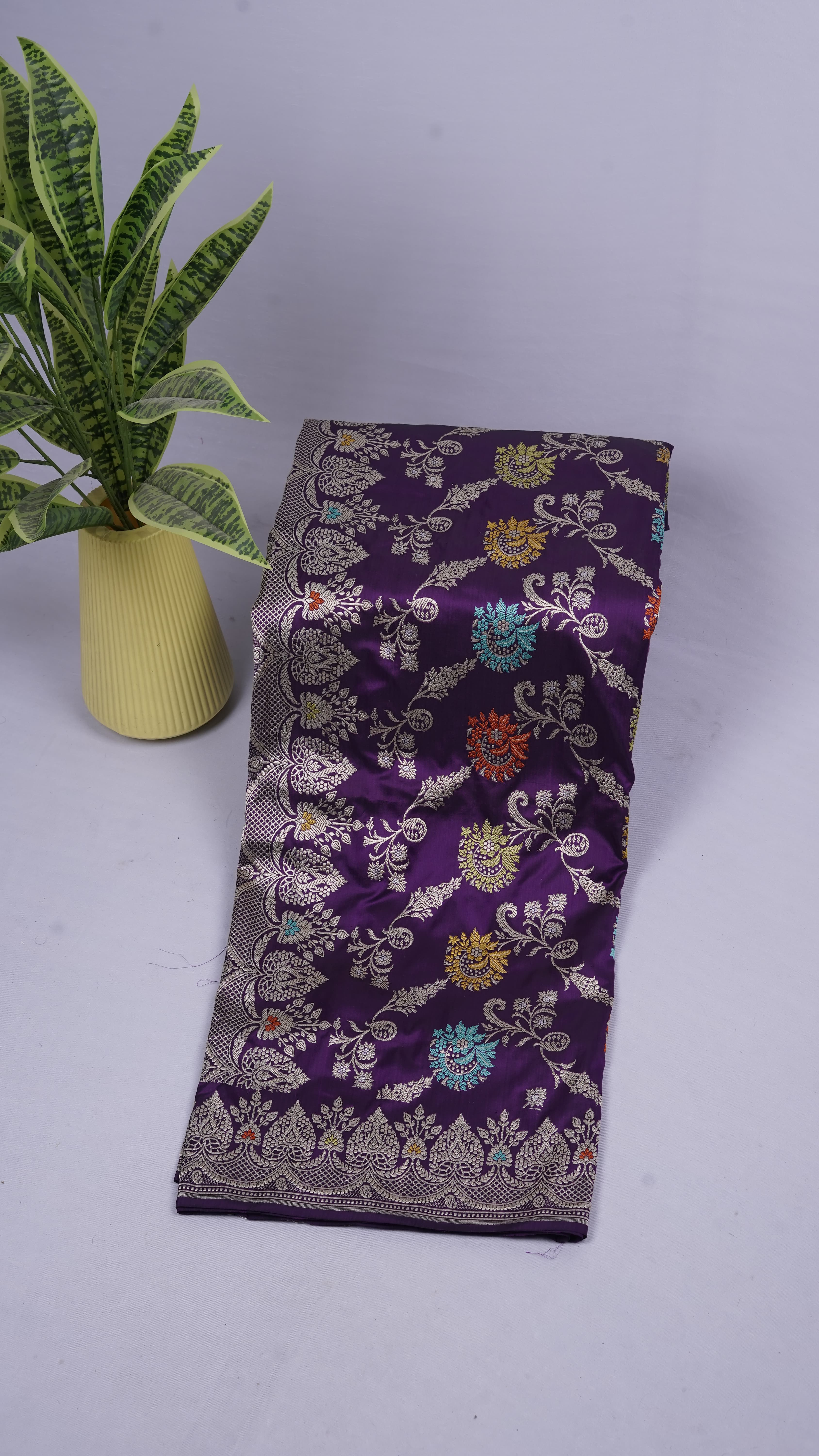 Pure Banarasi Handloom Katan Meenakari Jangla Saree