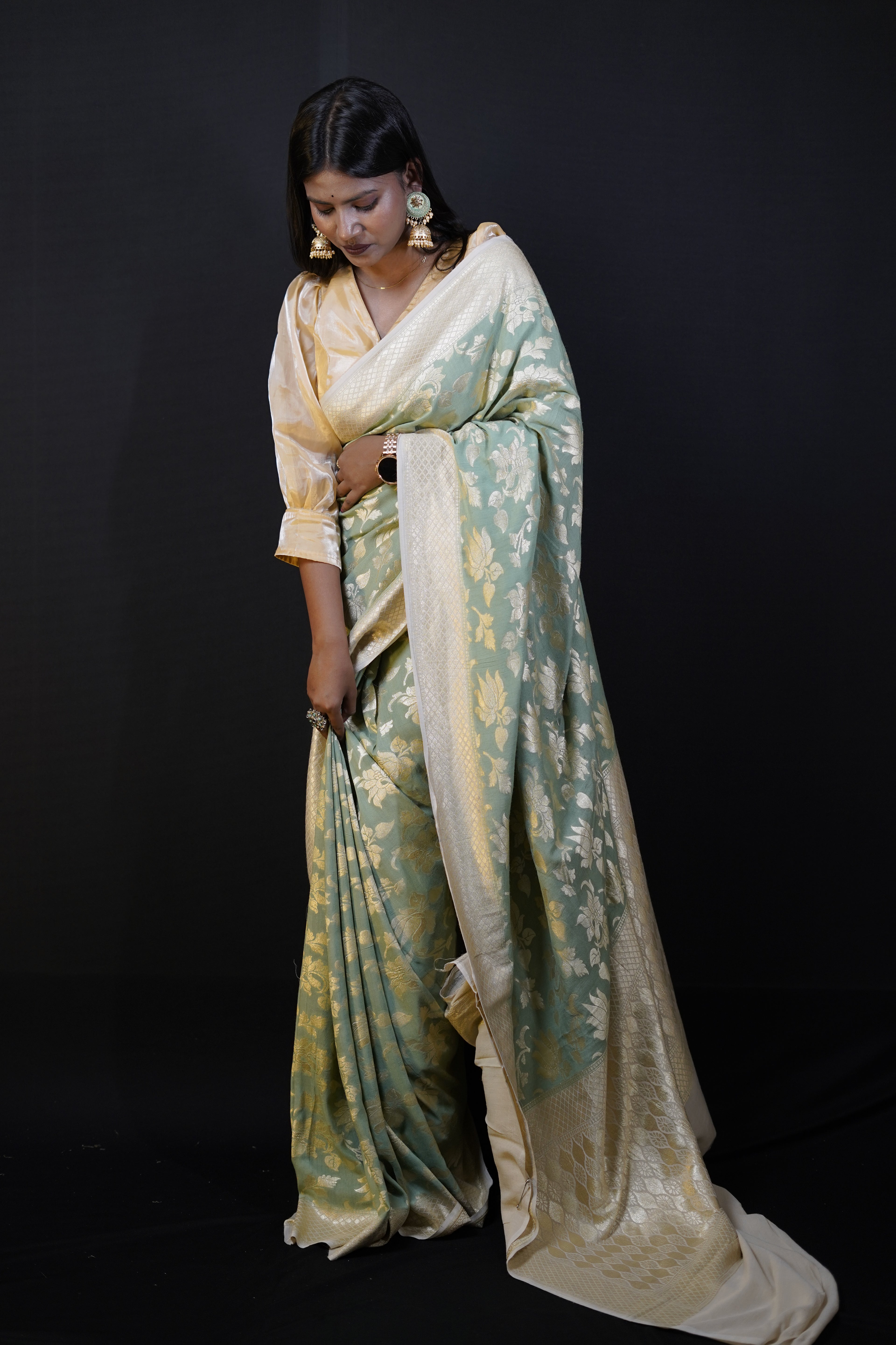 Pure Banarasi Handloom Moonga Georgette Saree