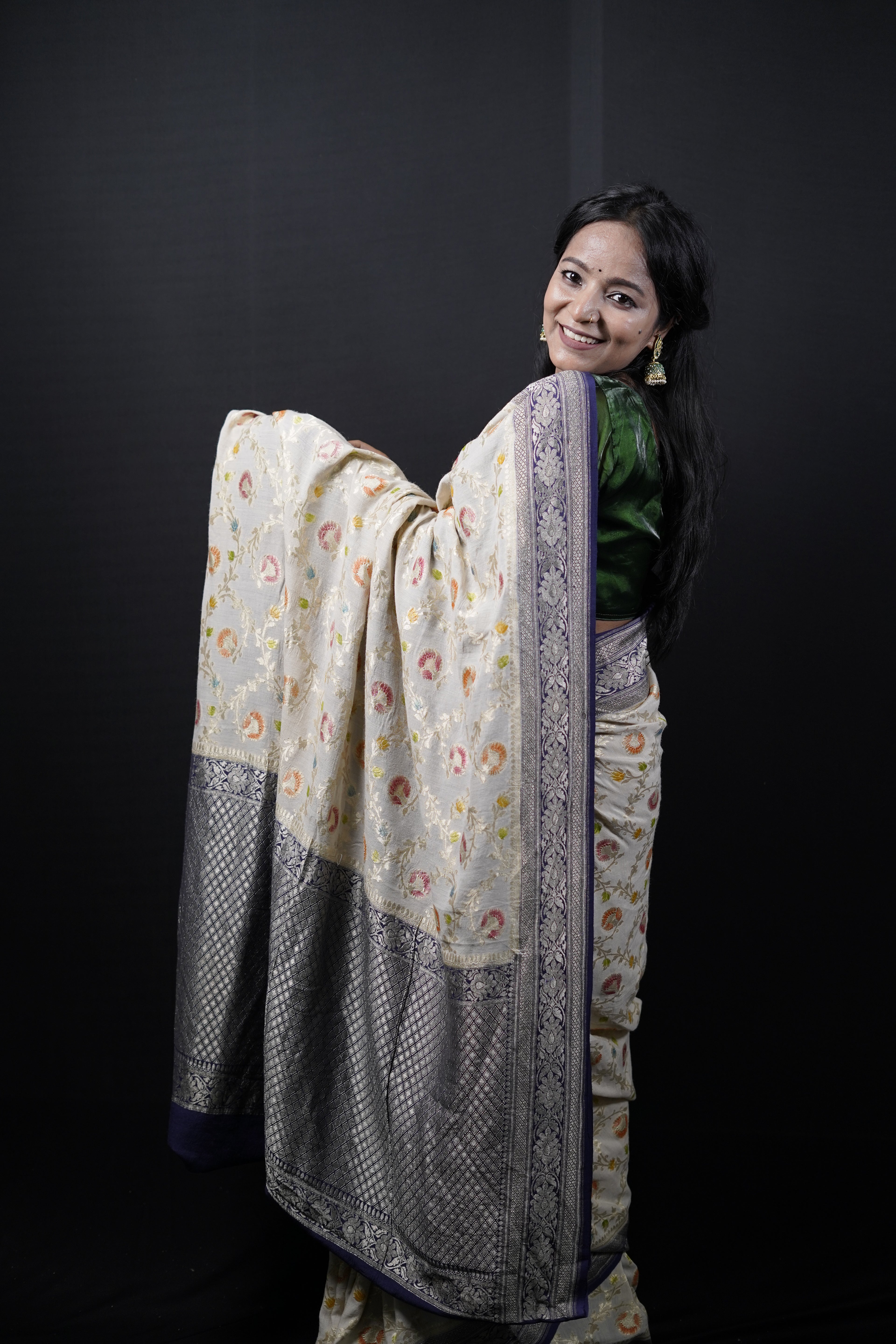 Pure Banarasi Handloom Moonga Georgette Saree