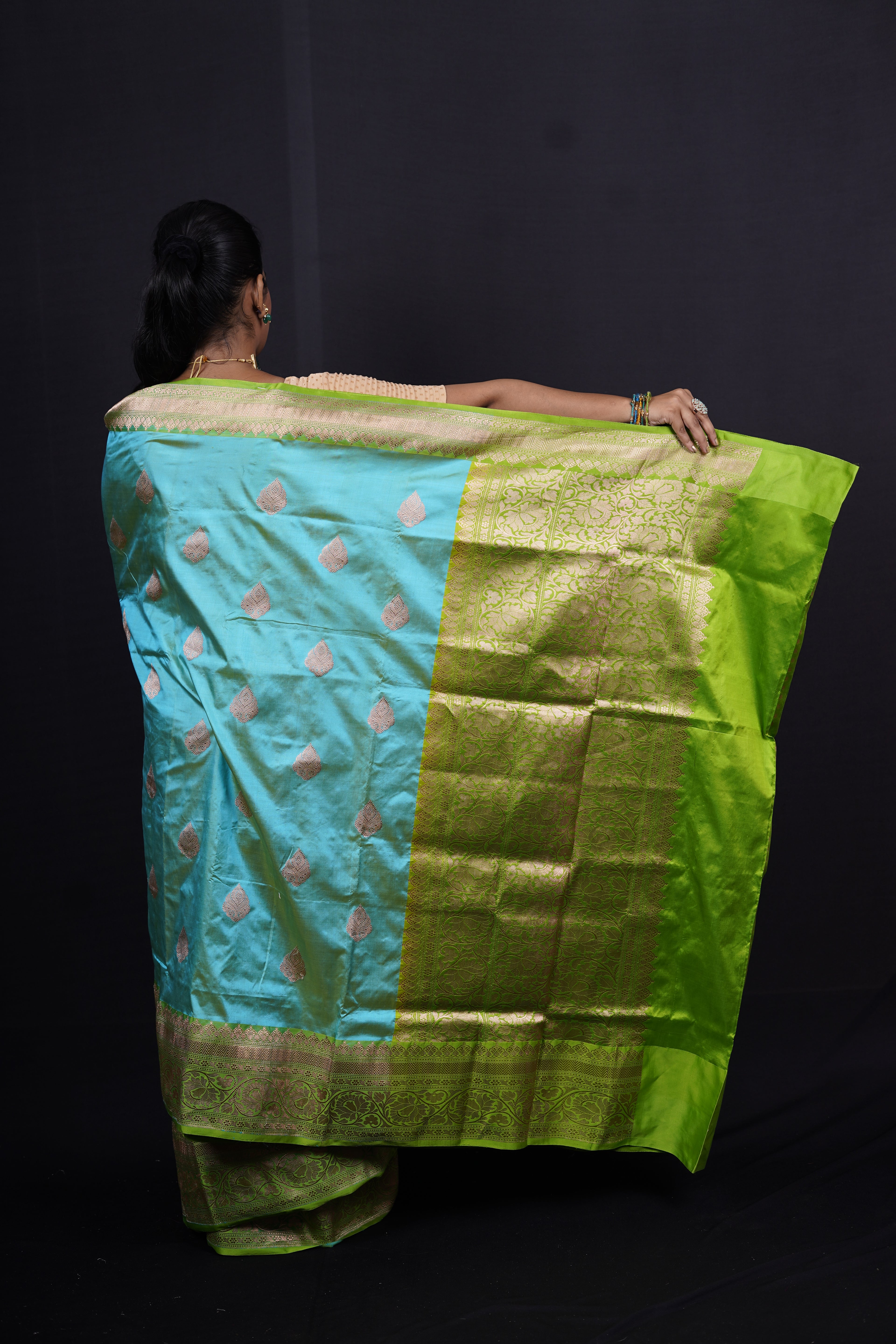 Pure Banarasi Handloom Katan Boota Saree
