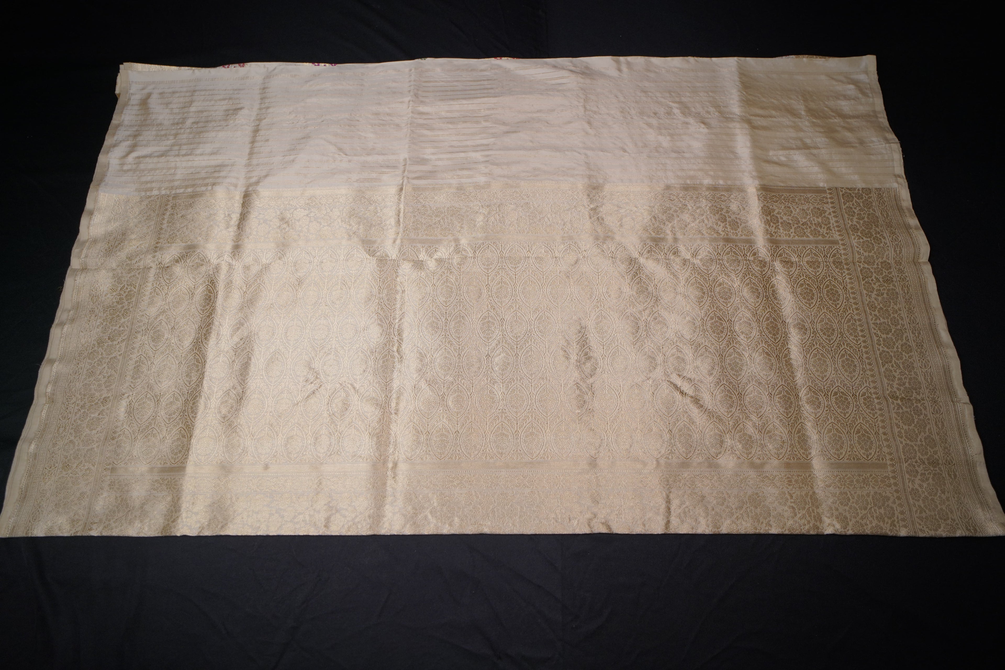 Pure Banarasi Handloom Katan Meenakari Jangla Saree