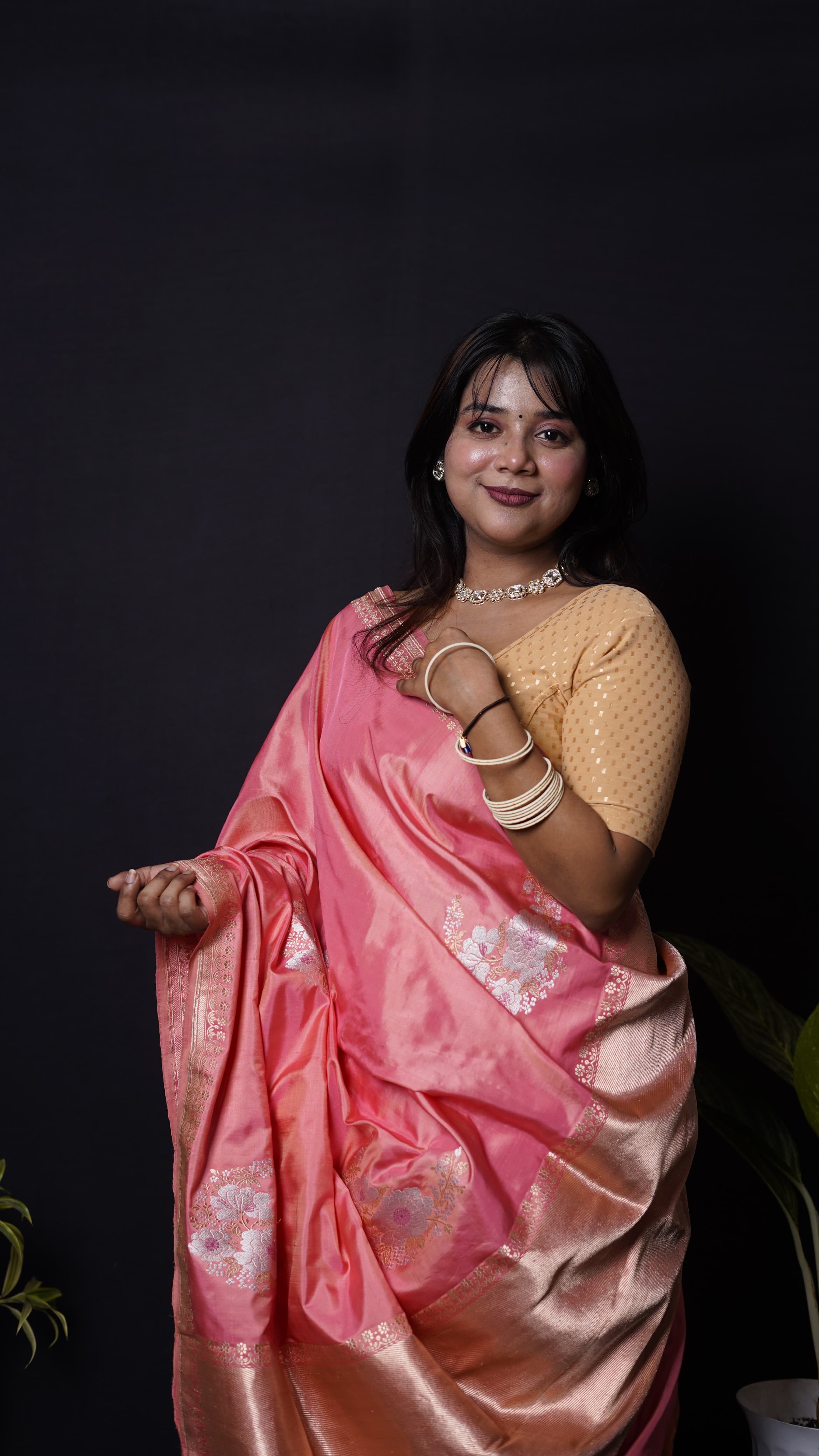 Pure Banarasi Handloom Traditional Boota Saree