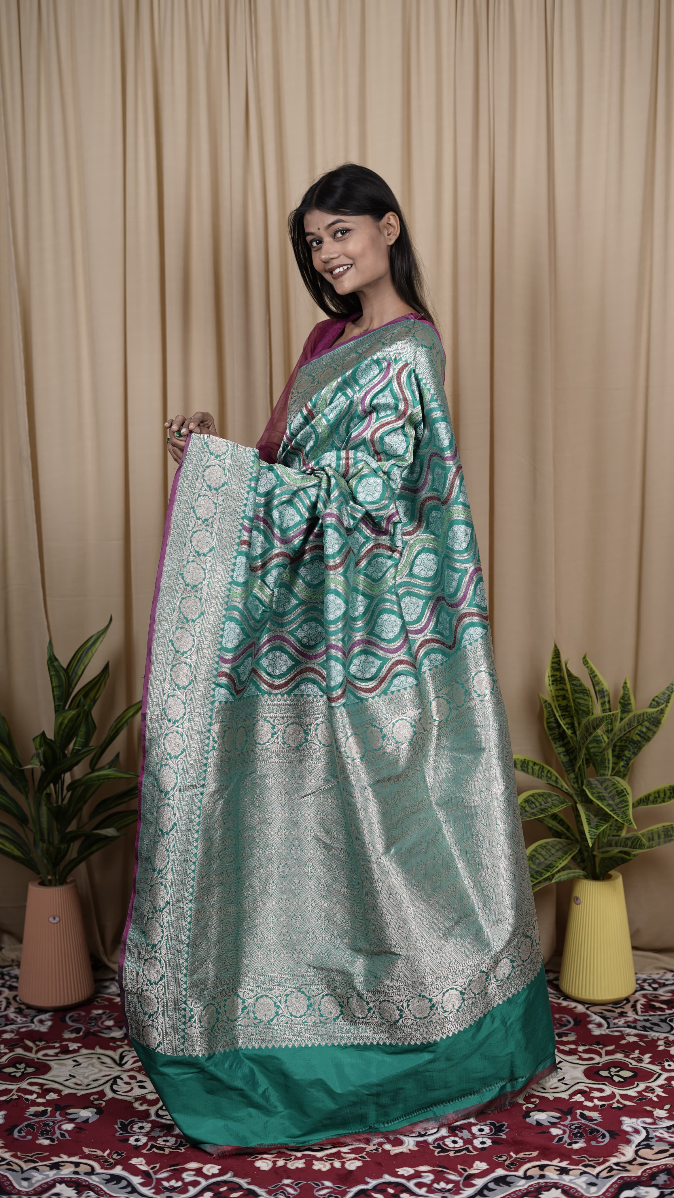 Pure Banarasi Handloom Jamdani Mehraab Saree