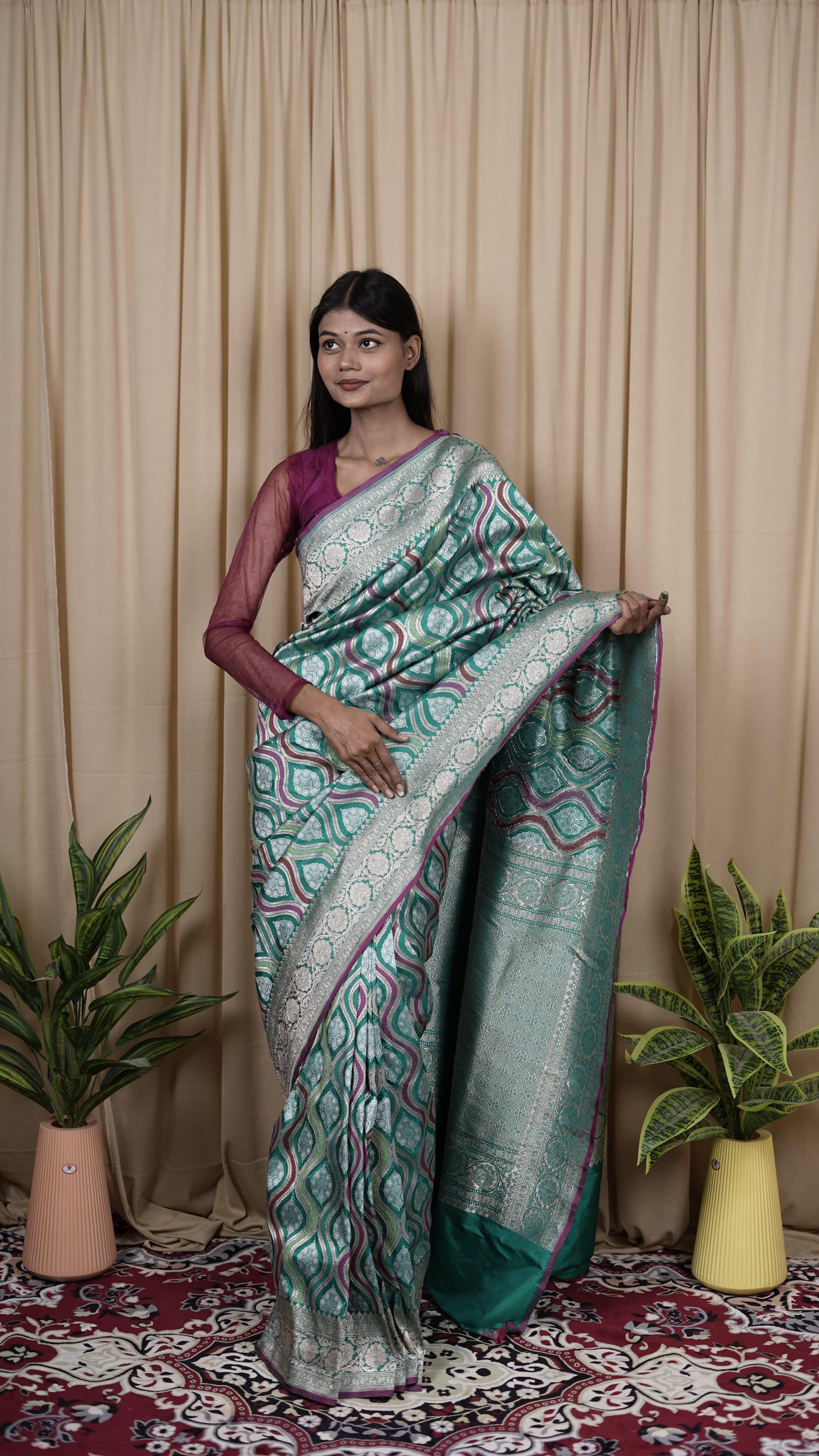 Pure Banarasi Handloom Jamdani Mehraab Saree
