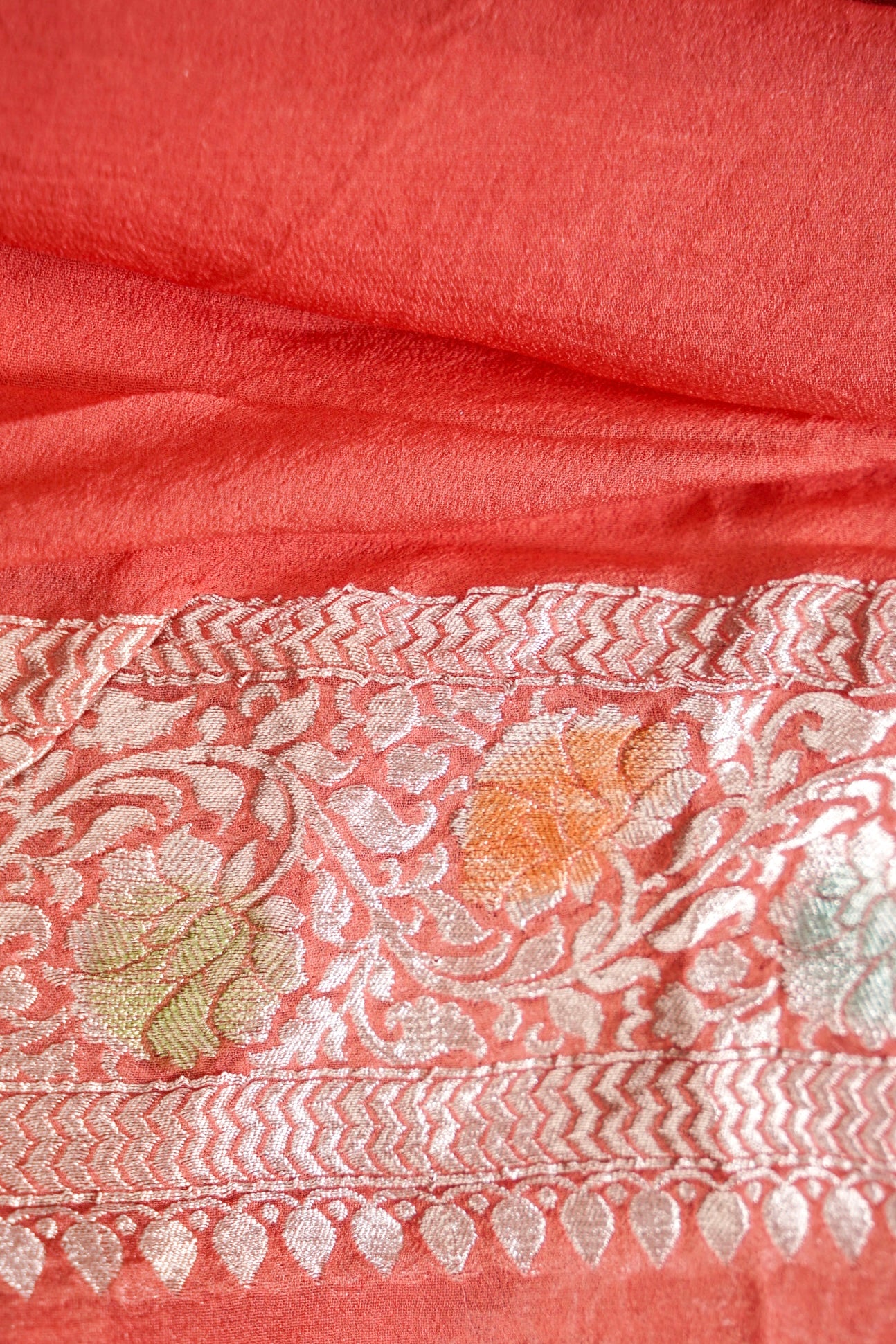 Pure Banarasi Handloom Khaddi Georgette Silver Refling Saree