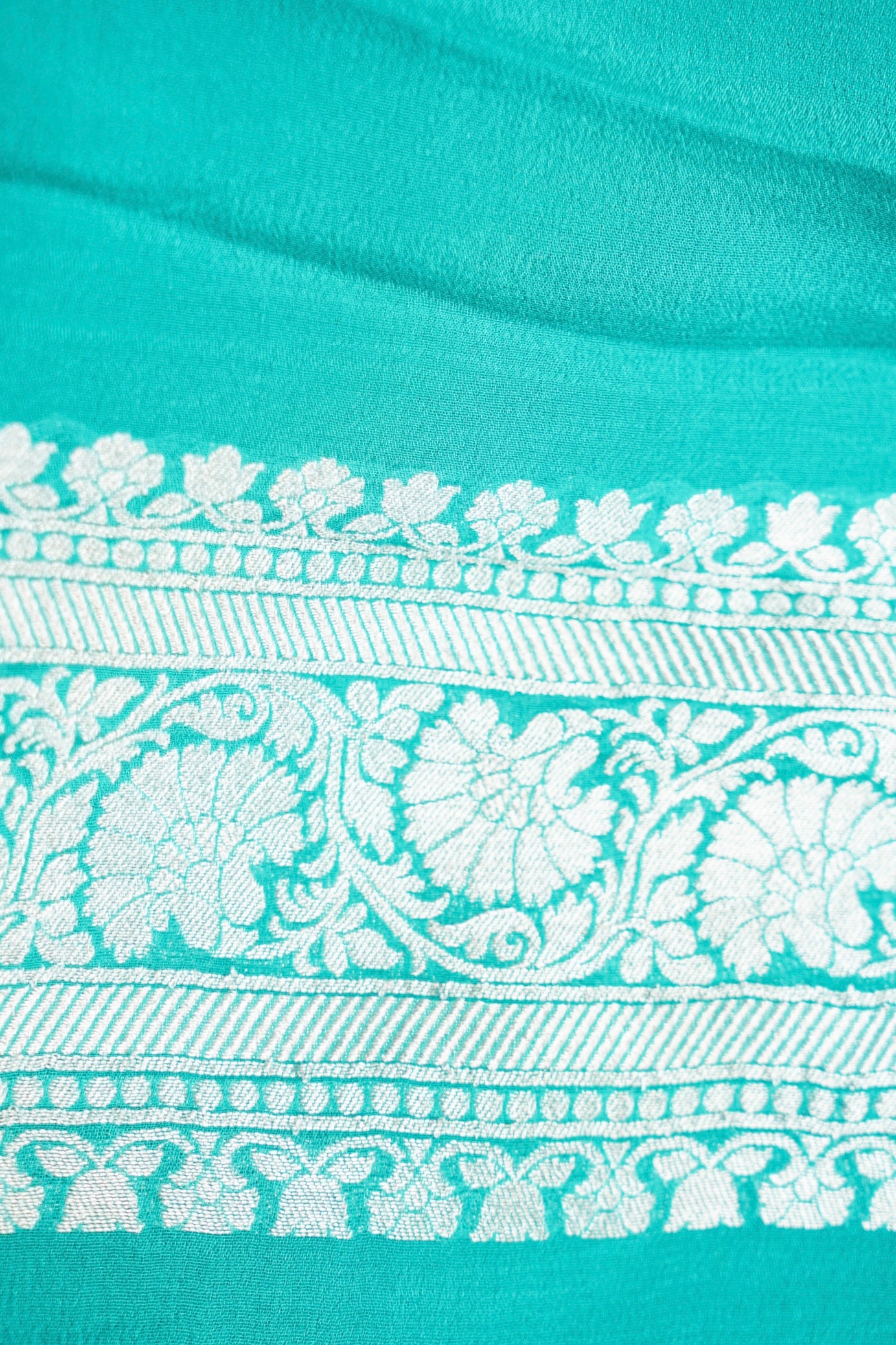 Pure Banarasi Handloom Khaddi Georgette Silver Jaal Saree