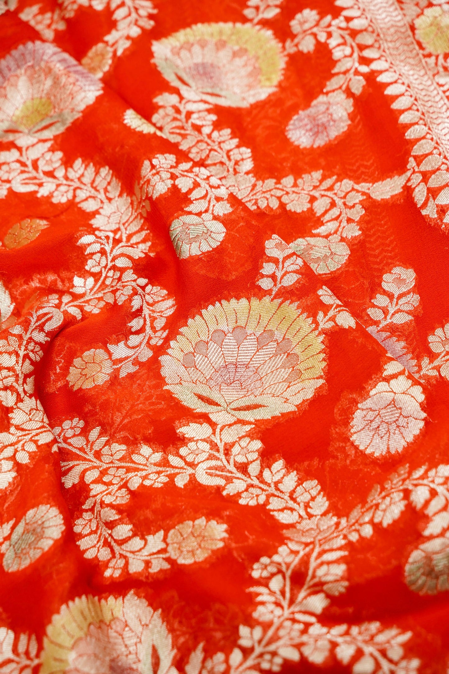 Pure Banarasi Handloom Khaddi Georgette Platinum Refling Saree