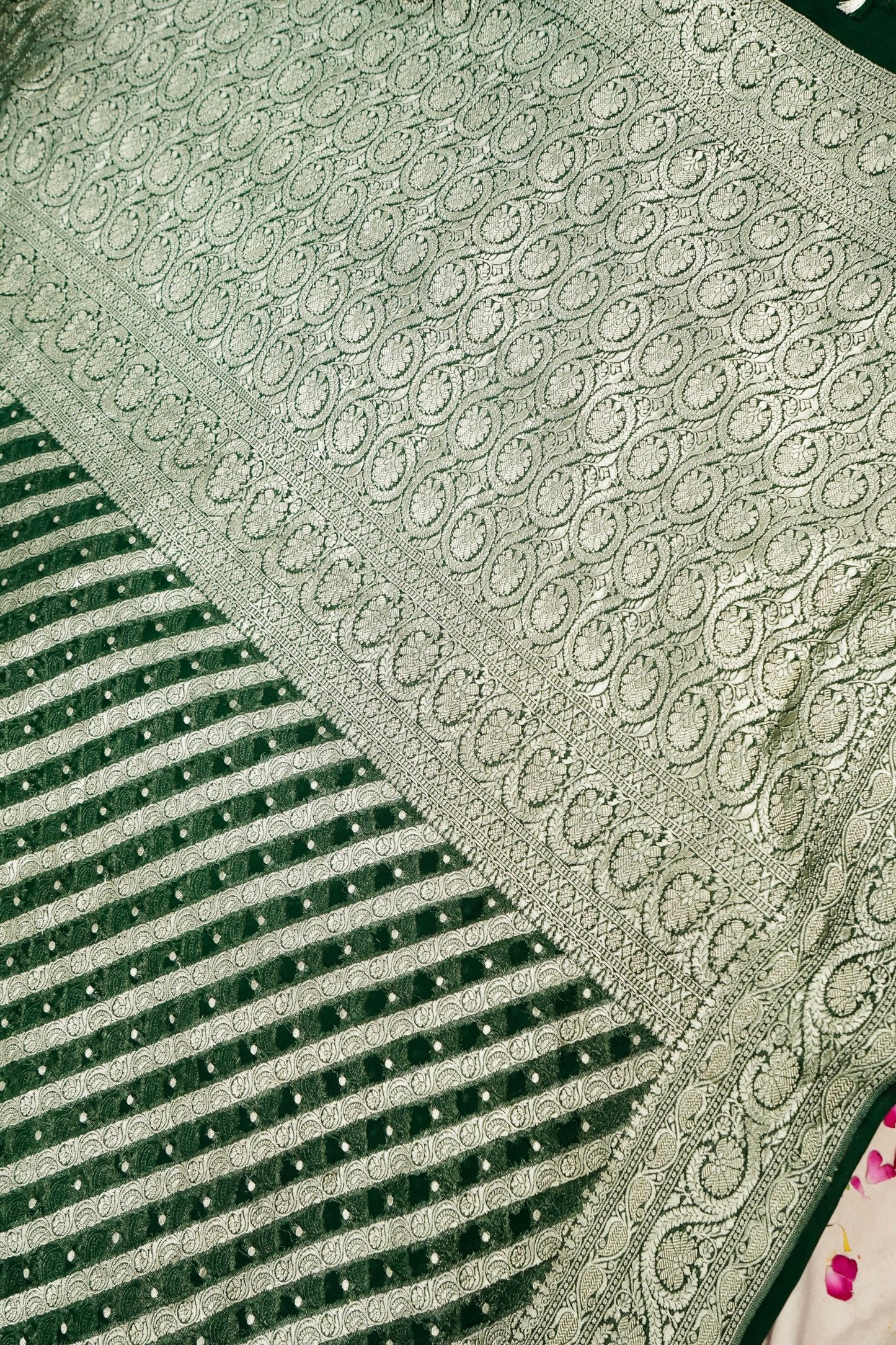 Pure Banarasi Handloom Khaddi Georgette Platinum Aada Saree
