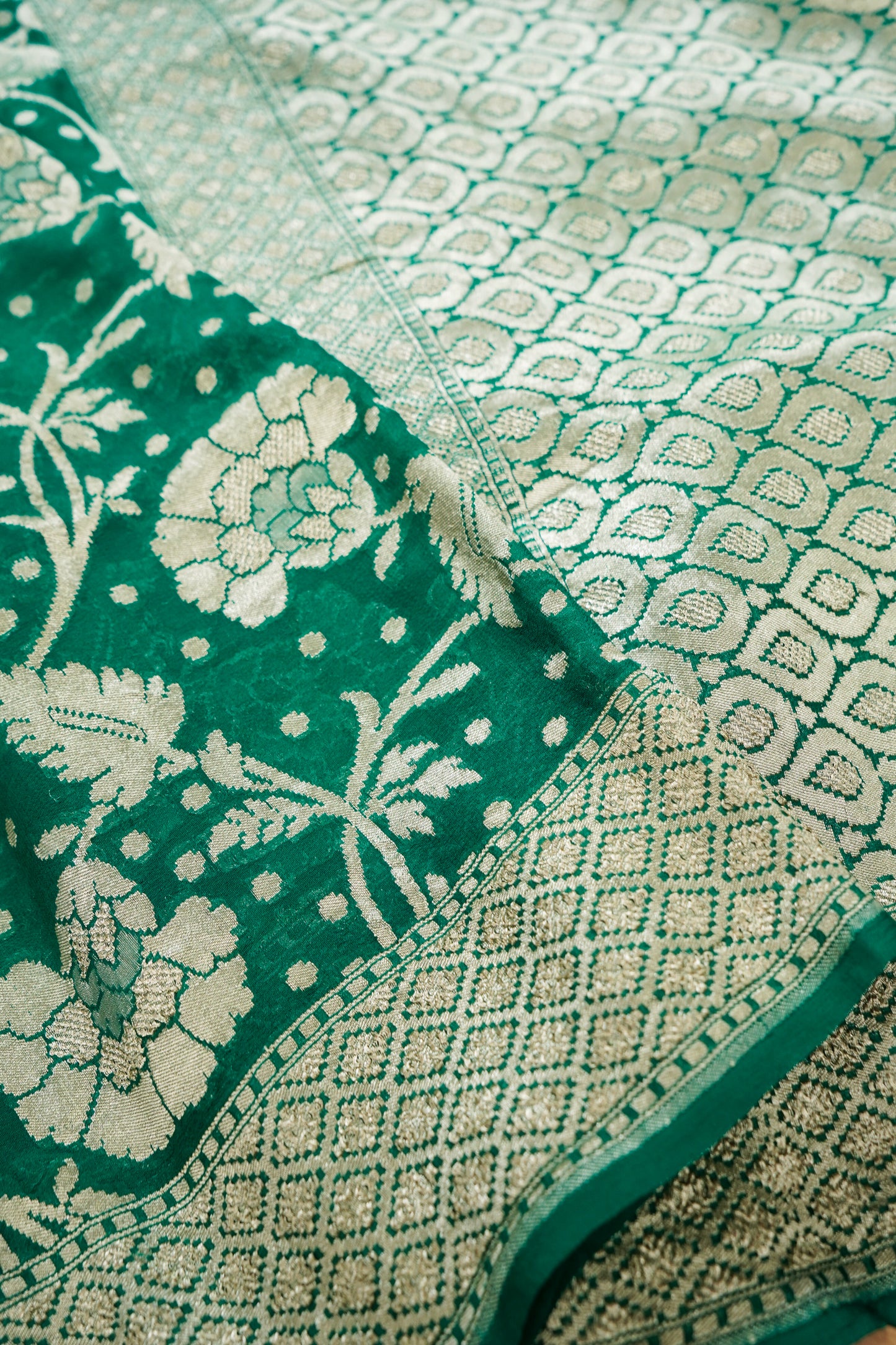 Pure Banarasi Handloom Khaddi Georgette Platinum Jaal Saree