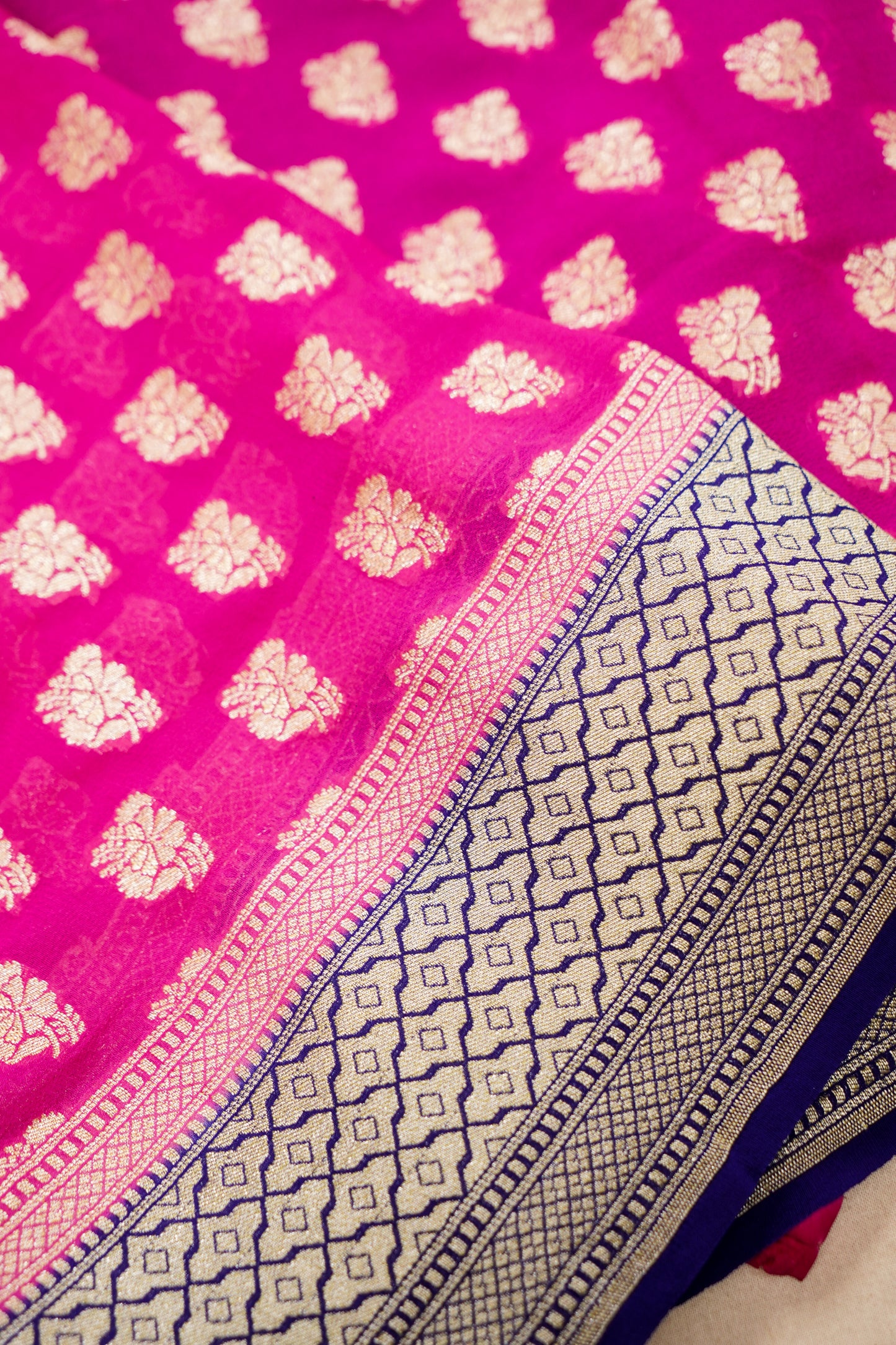 Pure Banarasi Handloom Khaddi Georgette Neemzari Buti Saree