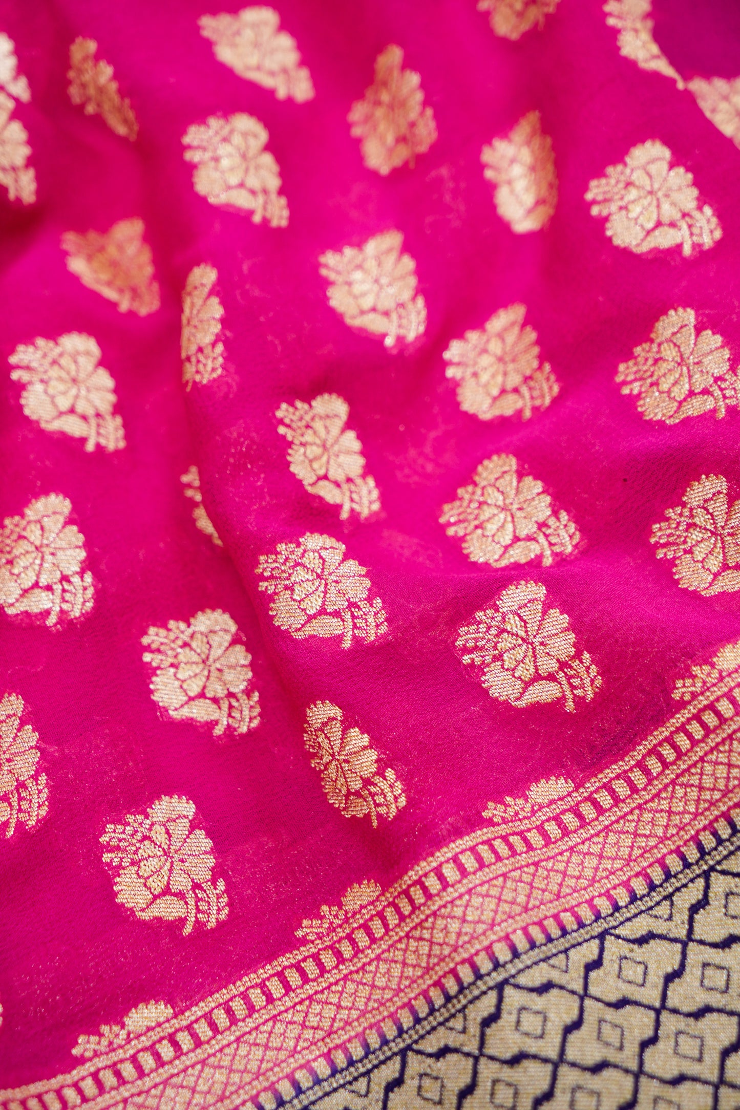 Pure Banarasi Handloom Khaddi Georgette Neemzari Buti Saree
