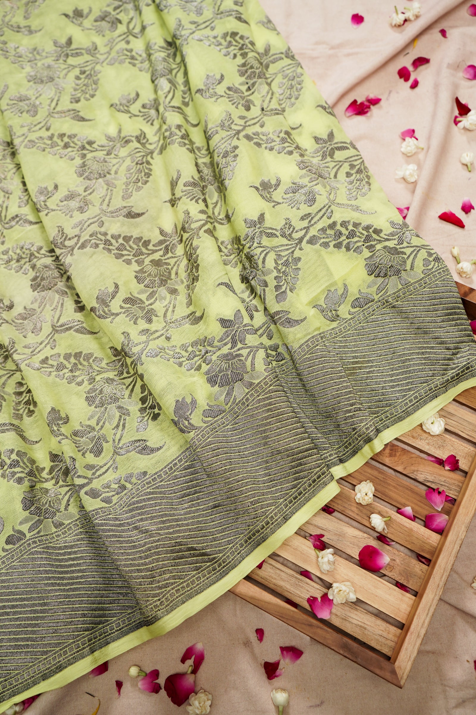 Pure Banarasi Handloom Khaddi Georgette Black Zari Jaal Saree