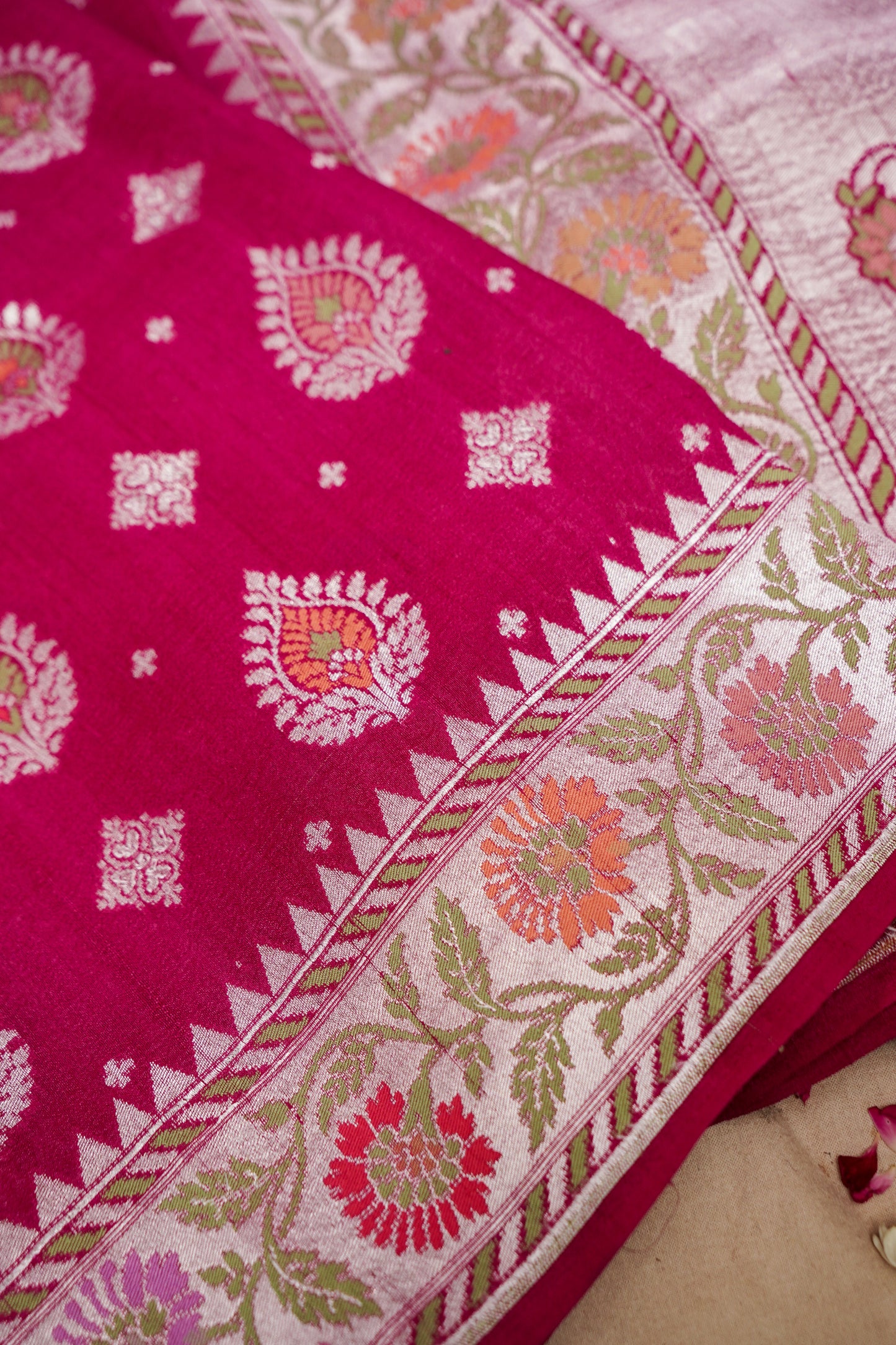 Pure Banarasi Handloom Tussar Georgette Paithani Saree