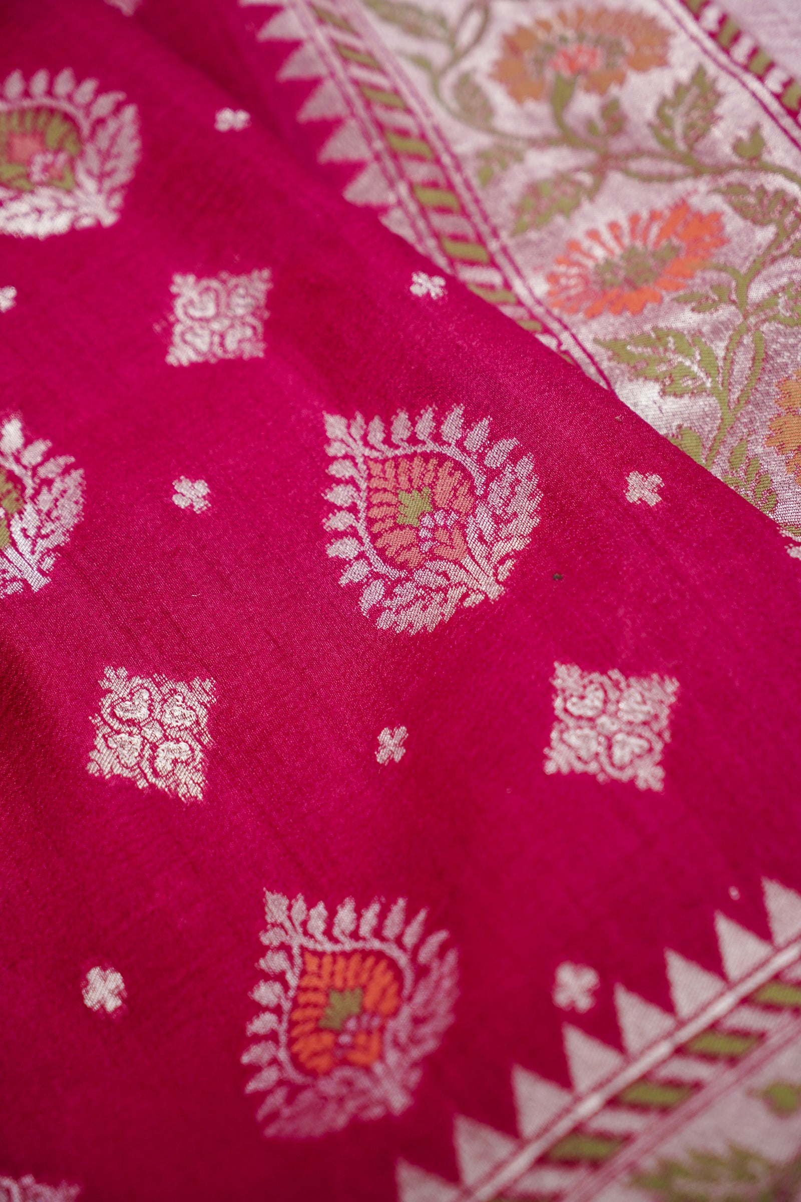 Pure Banarasi Handloom Tussar Georgette Paithani Saree