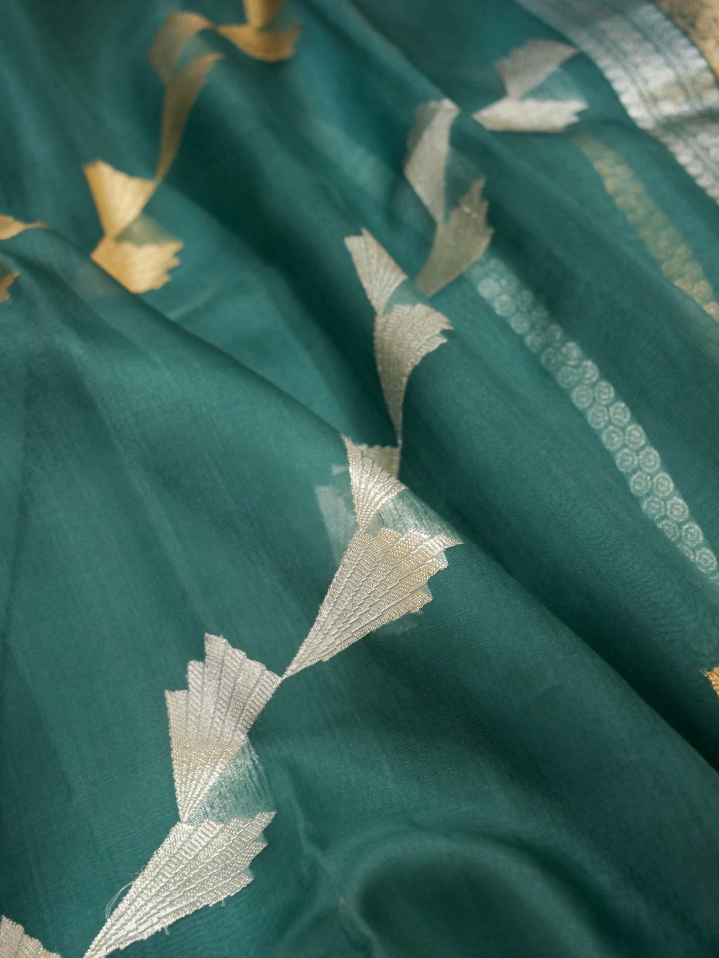 Pure Banarasi Powerloom Kora Silk Saree