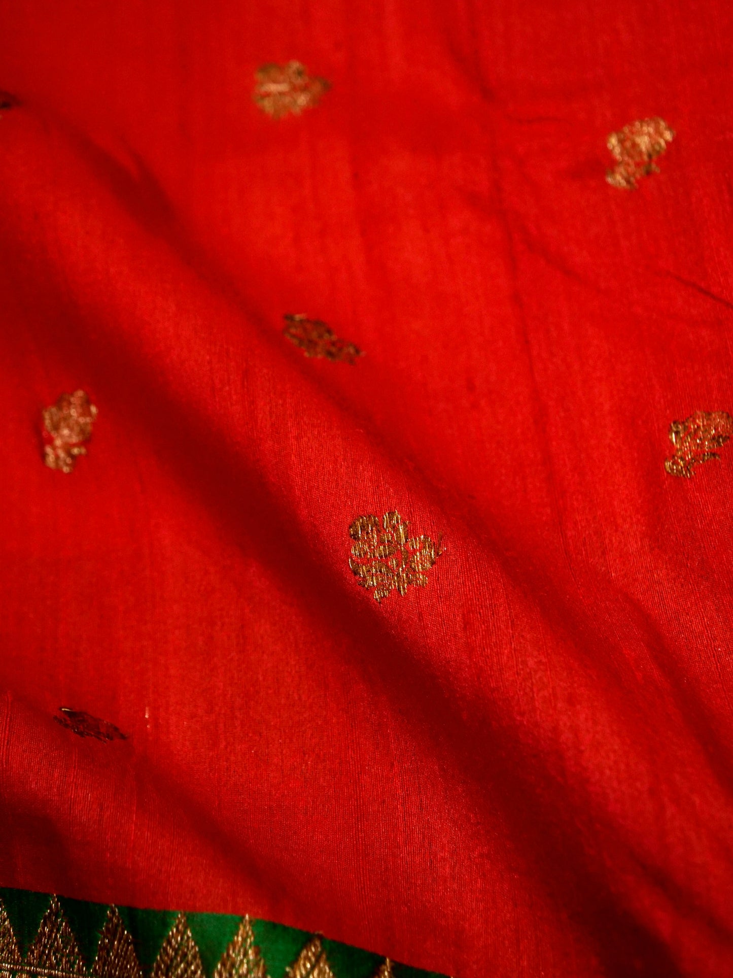 Pure Banarasi Handloom Tussar Boota Meena Saree