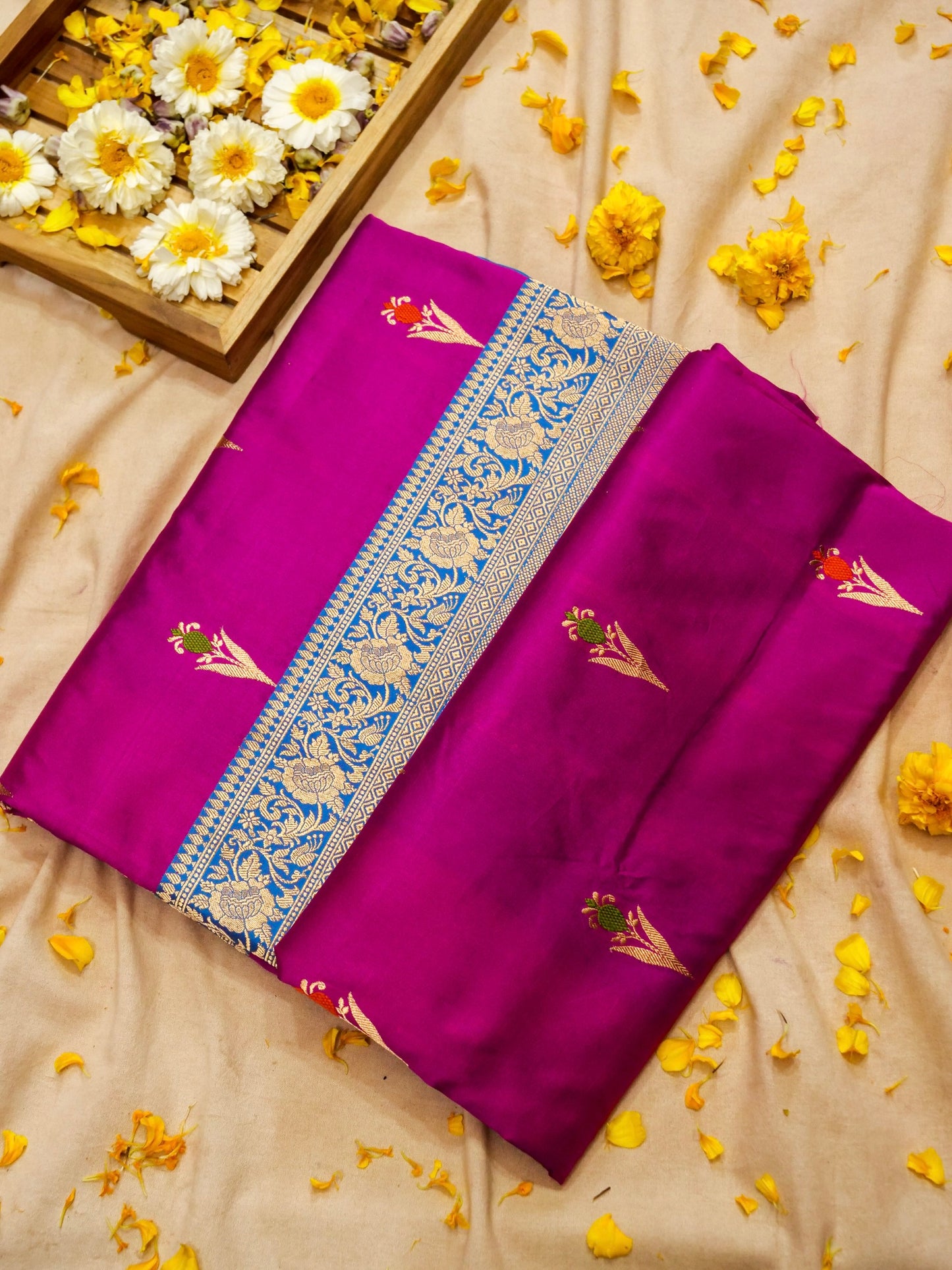 Pure Banarasi Handloom Katan Mina Boota Saree