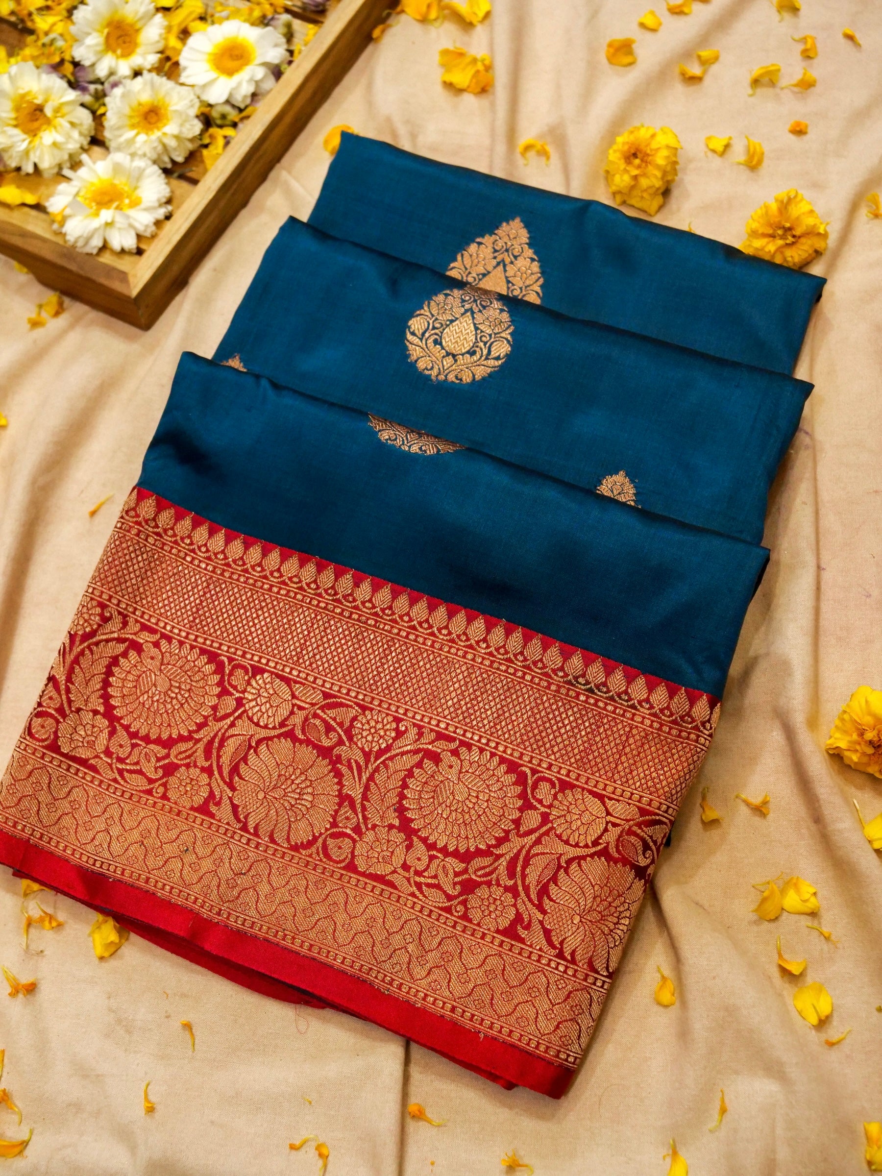 Pure Banarasi Handloom Katan Traditional Boota Saree
