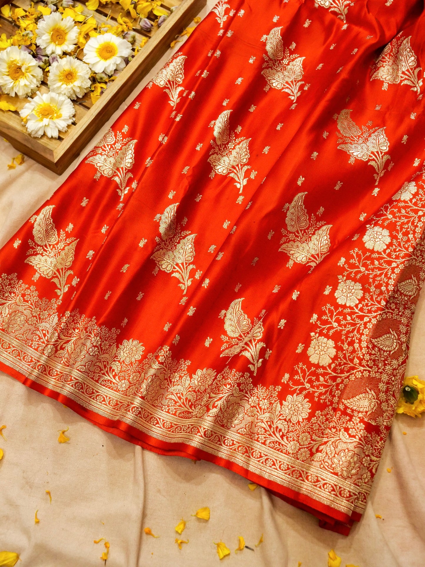 Pure Banarasi Handloom Satin Jangla Saree