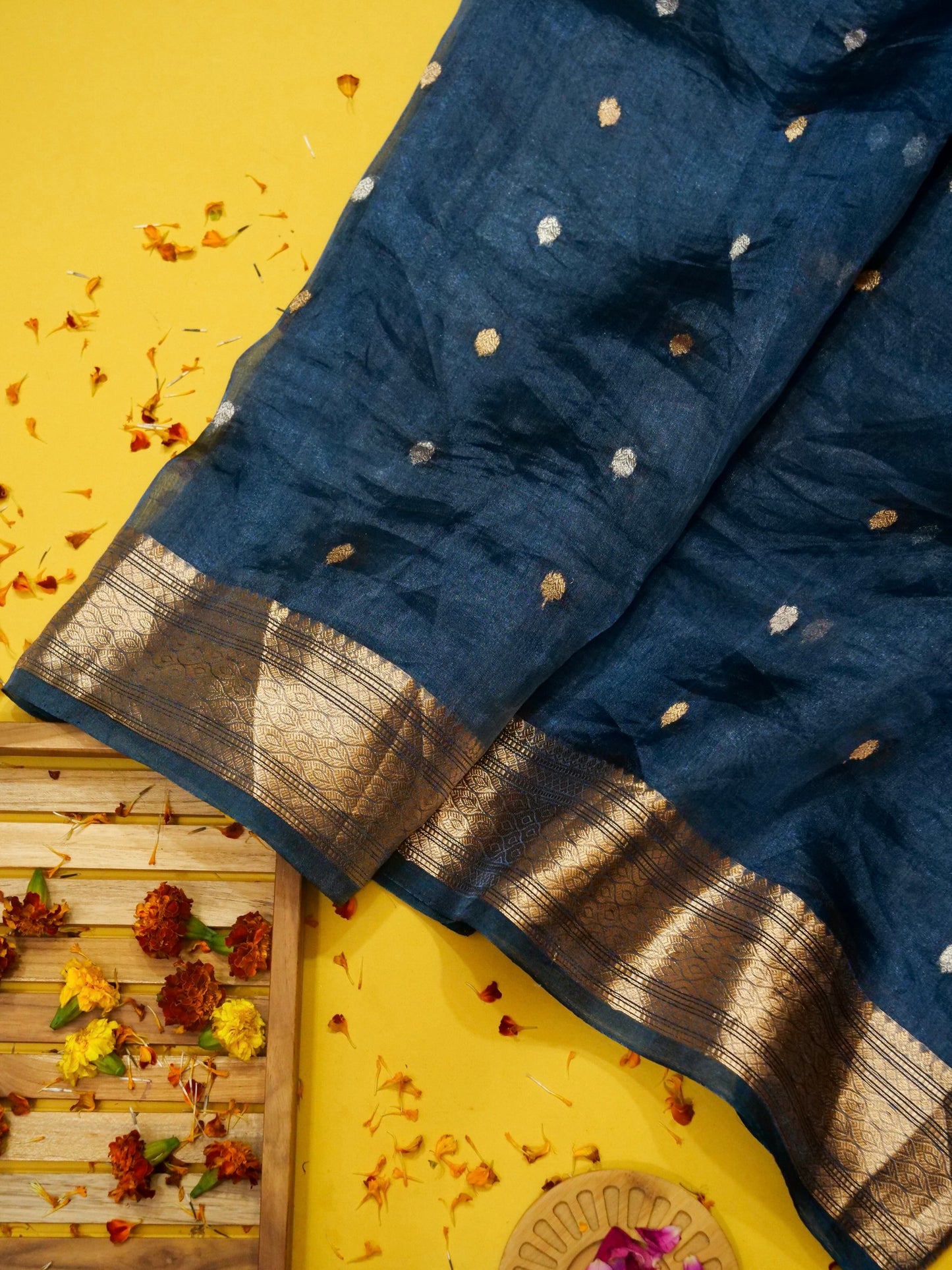Pure Banarasi Handloom Tissue Kadhwa Saree