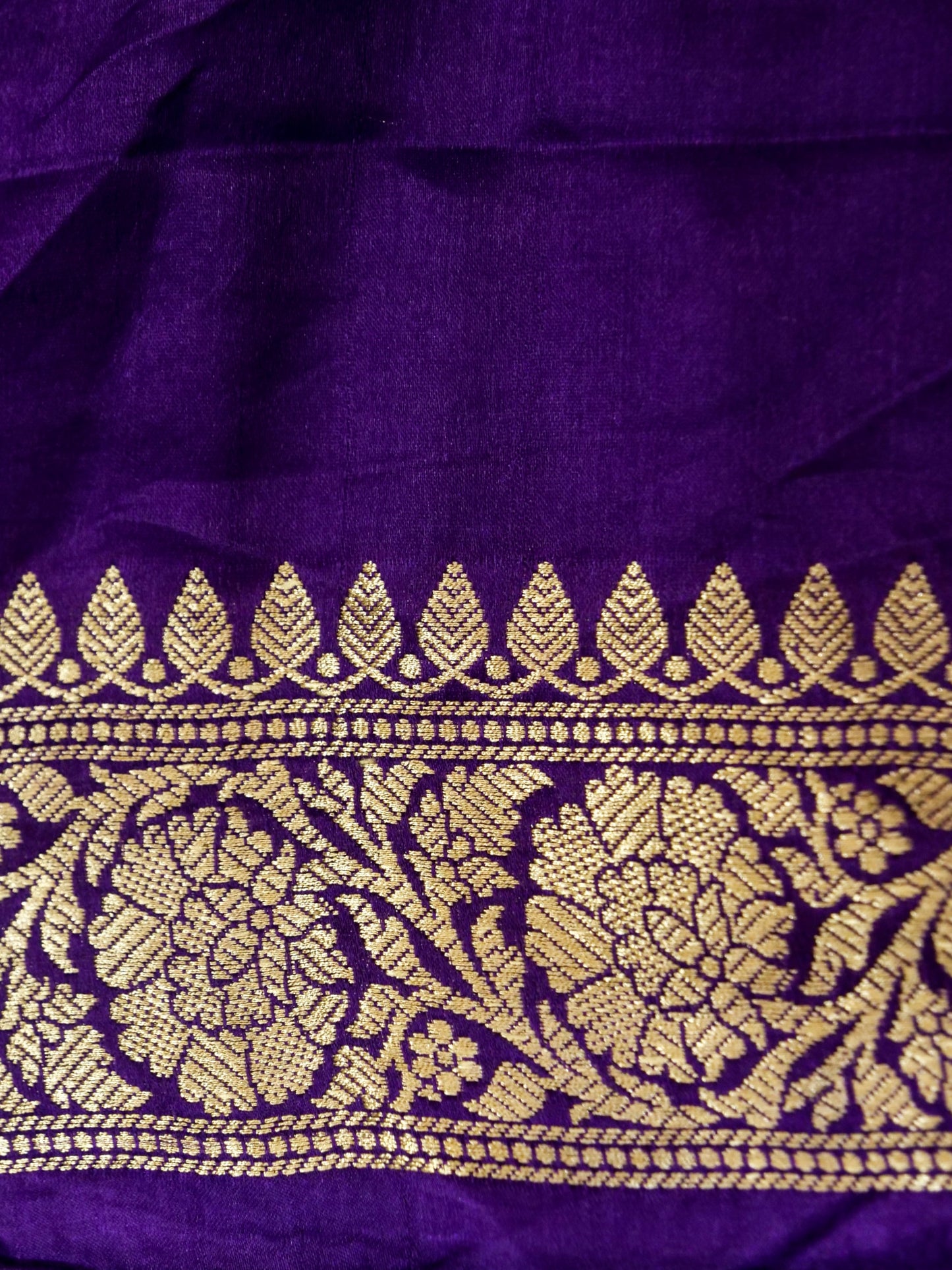 Pure Banarasi Handloom Mashru Jangla Boota Saree
