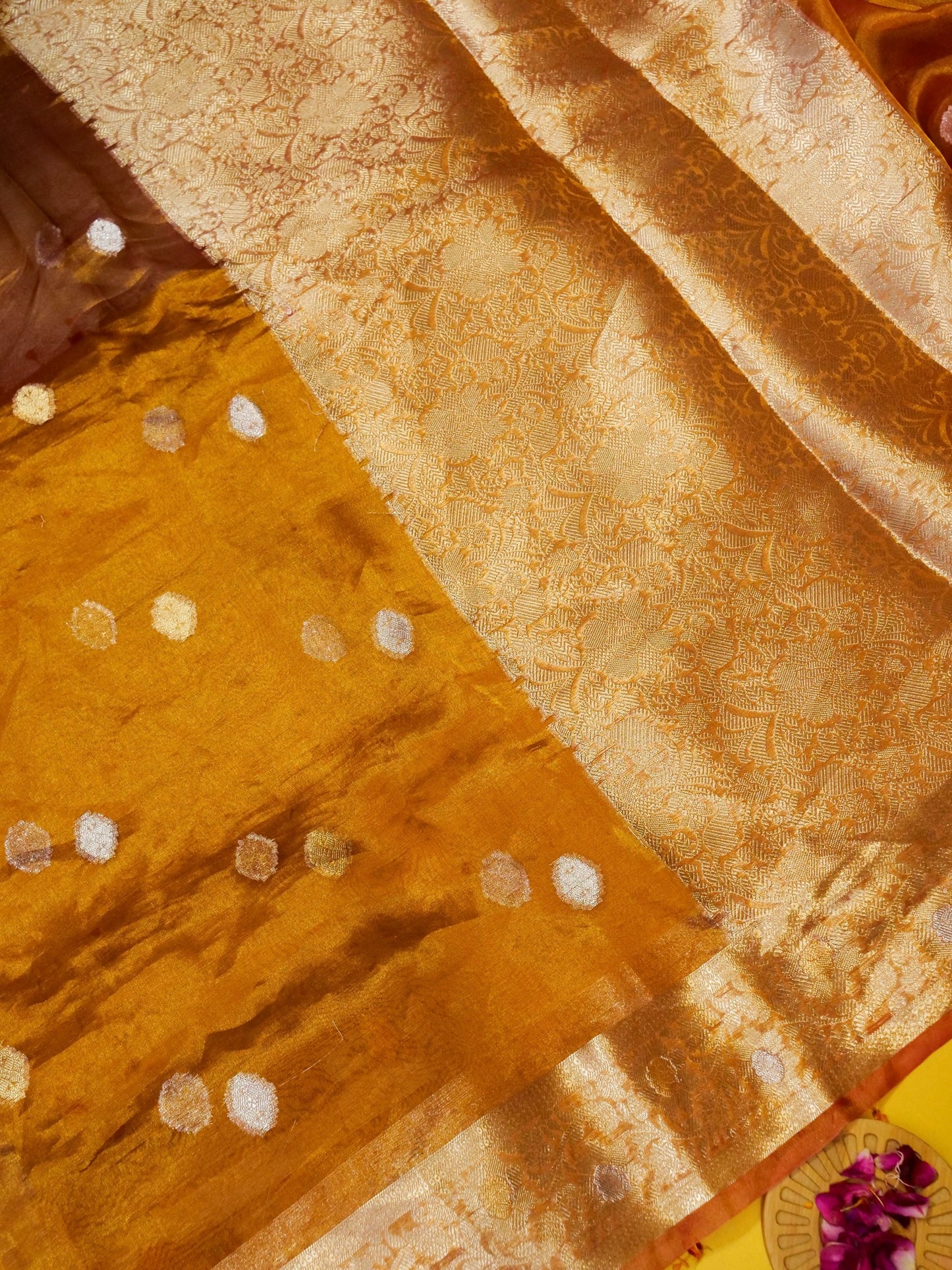 Pure Banarasi Handloom Tissue Cutwork Saree