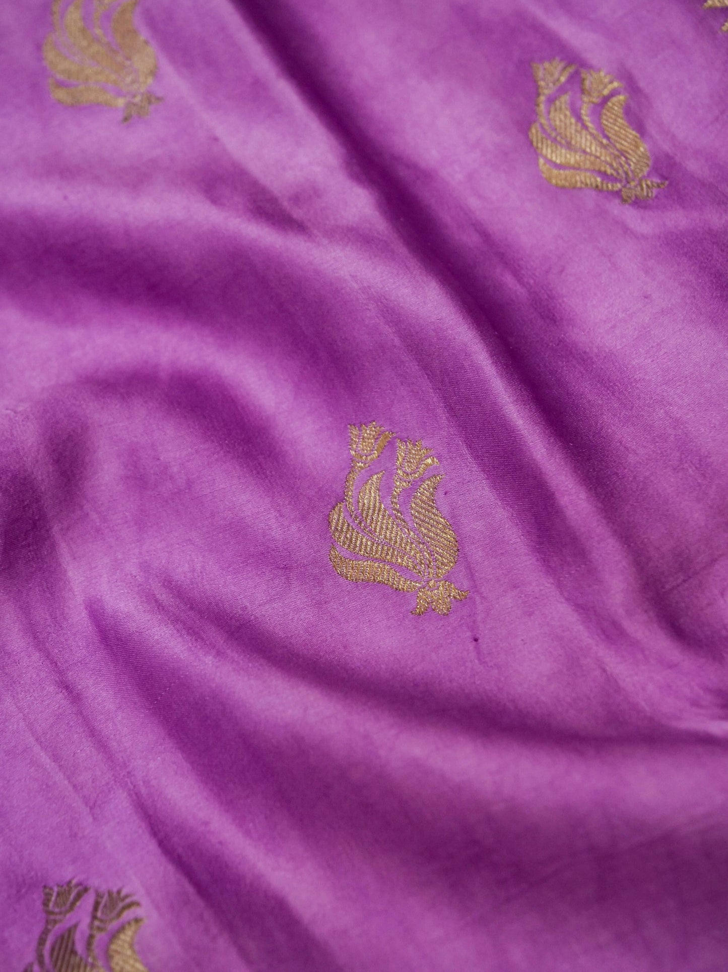 Pure Banarasi Handloom Mashru Boota Saree