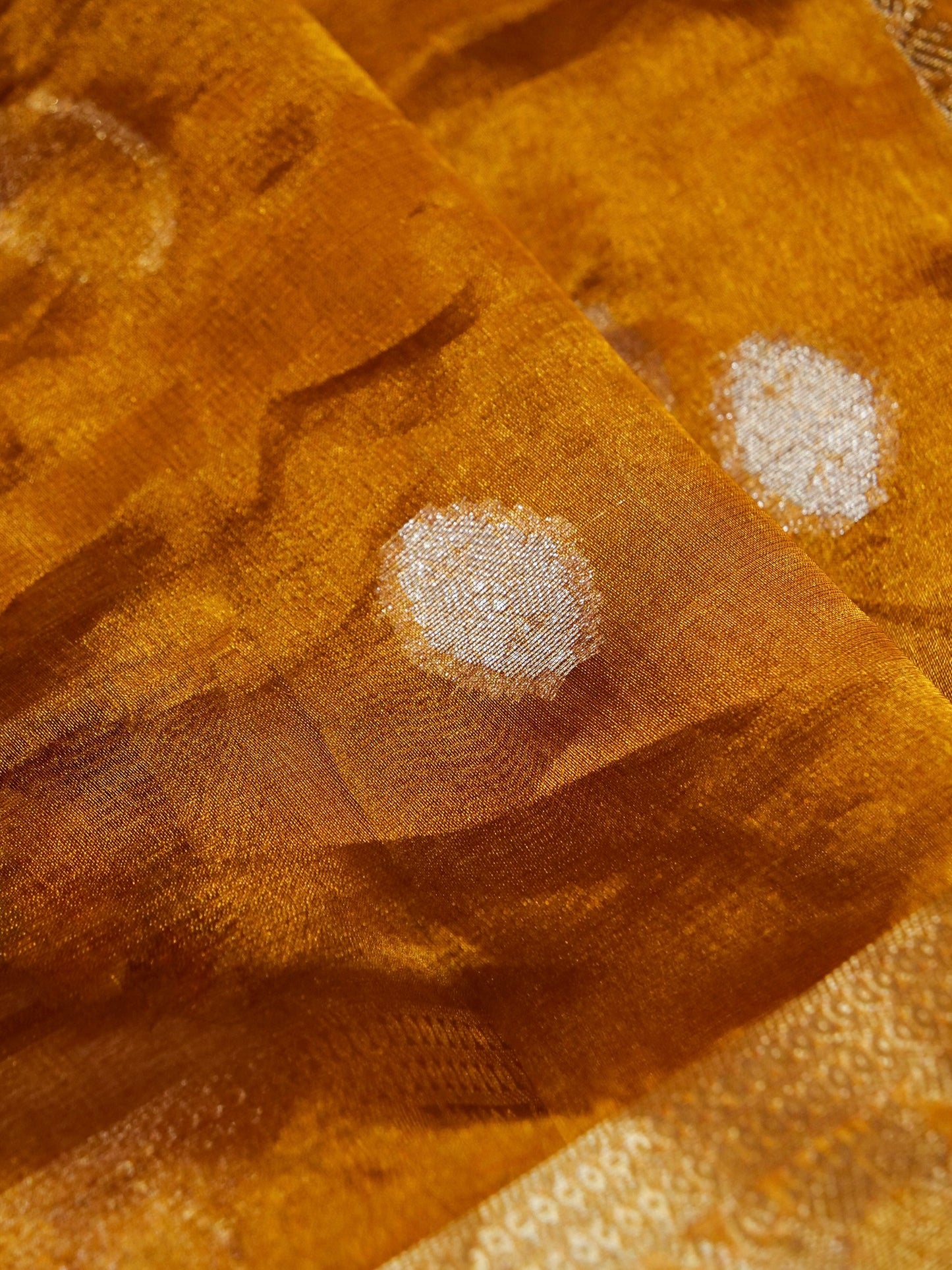 Pure Banarasi Handloom Tissue Cutwork Saree