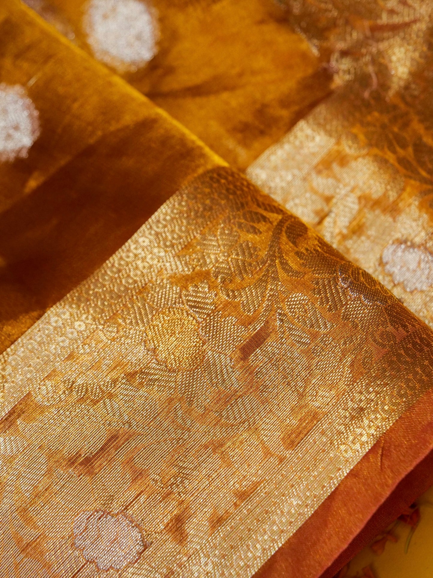 Pure Banarasi Handloom Tissue Cutwork Saree