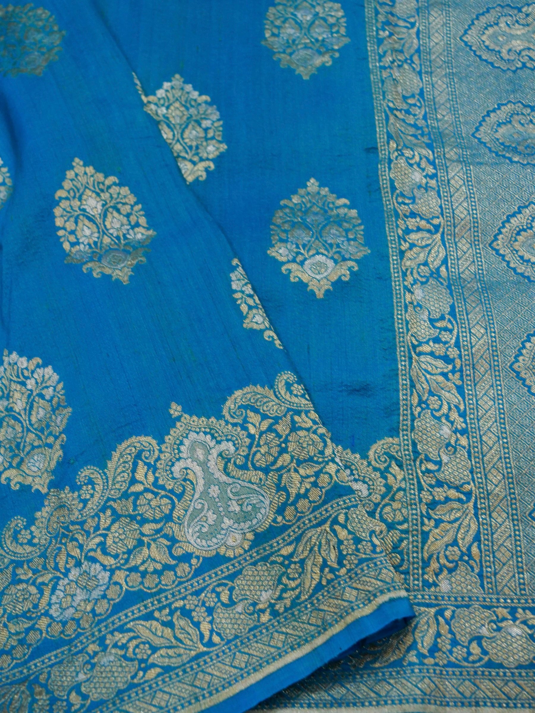 Pure Banarasi Handloom Georgette Desi Tussar Designer Boota Saree